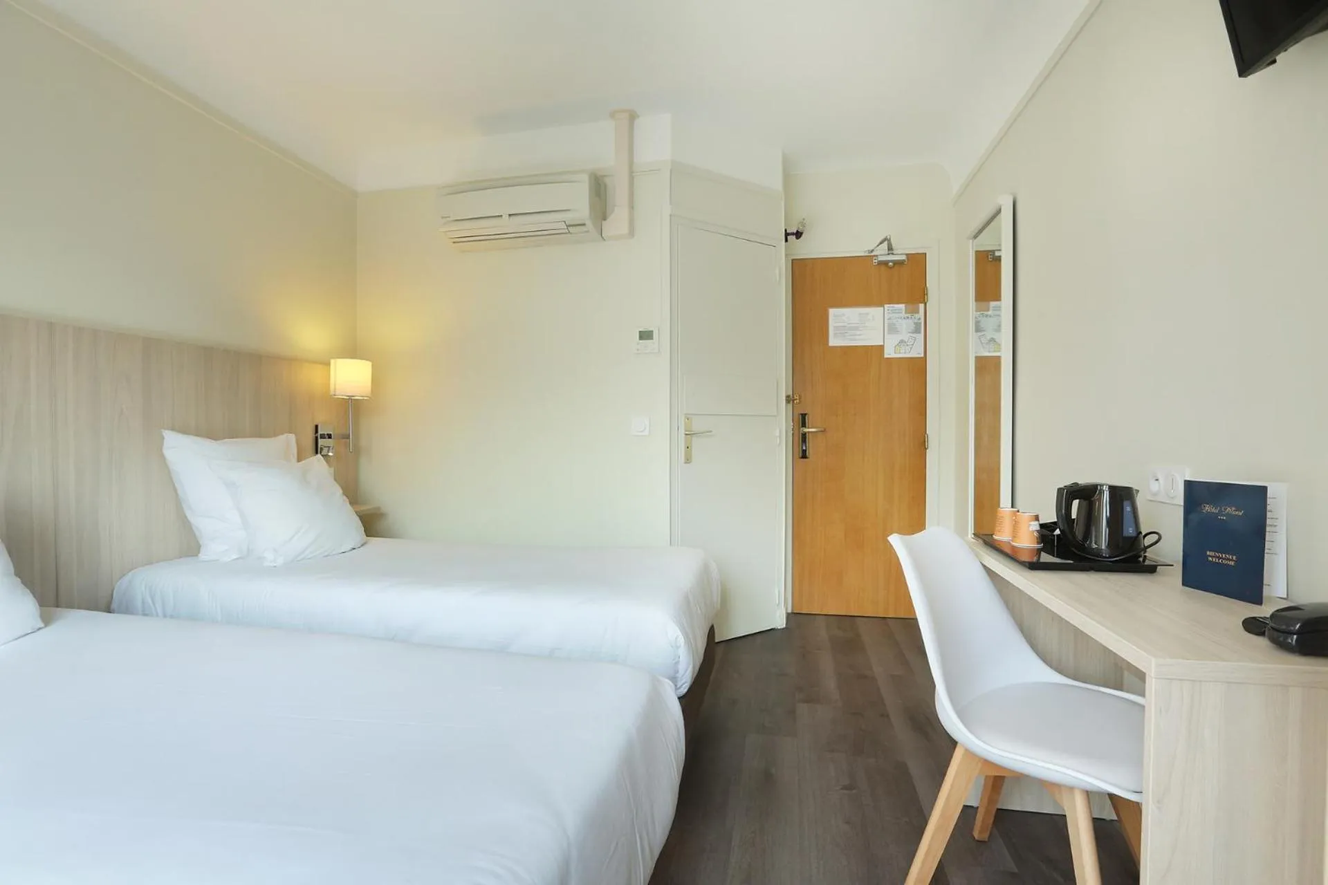 Bedroom, Bed in Hotel Murat