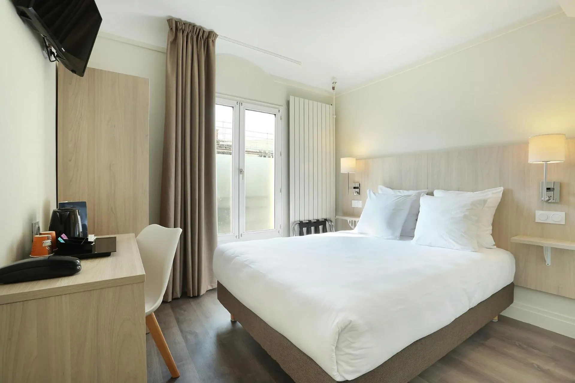 Bedroom, Bed in Hotel Murat