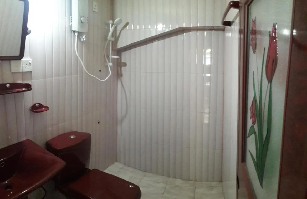 Double Room with Private Bathroom in Apple Sara Home Stay