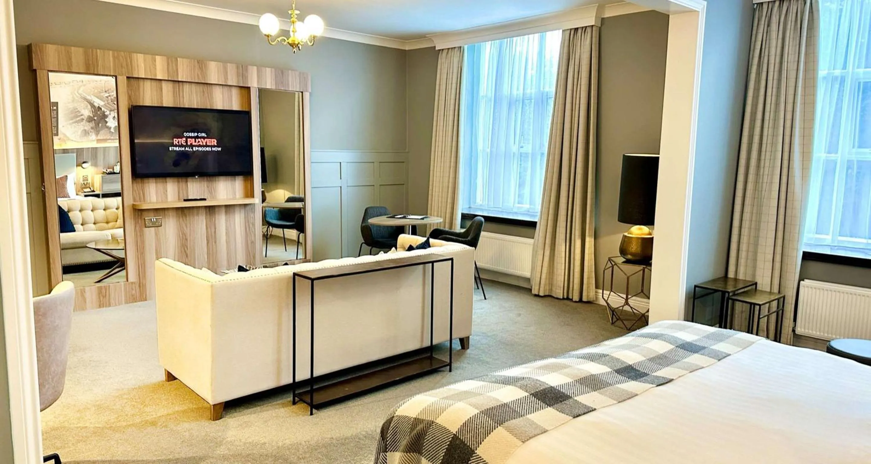 Photo of the whole room, Bed in Blarney Woollen Mills Hotel - BW Signature Collection