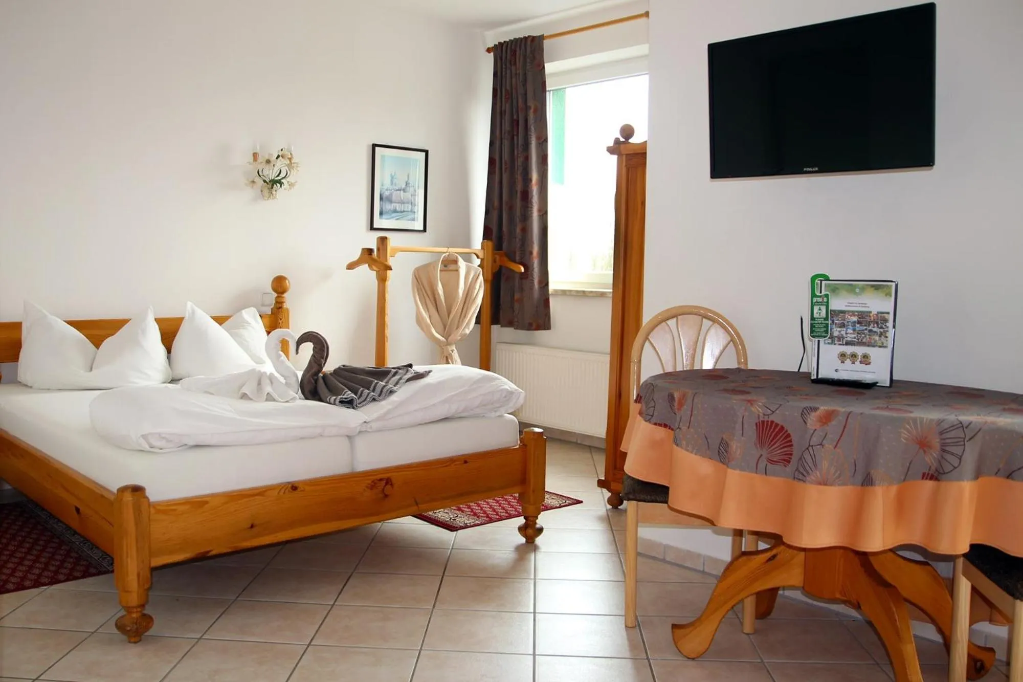 Photo of the whole room, Bed in Seeberg