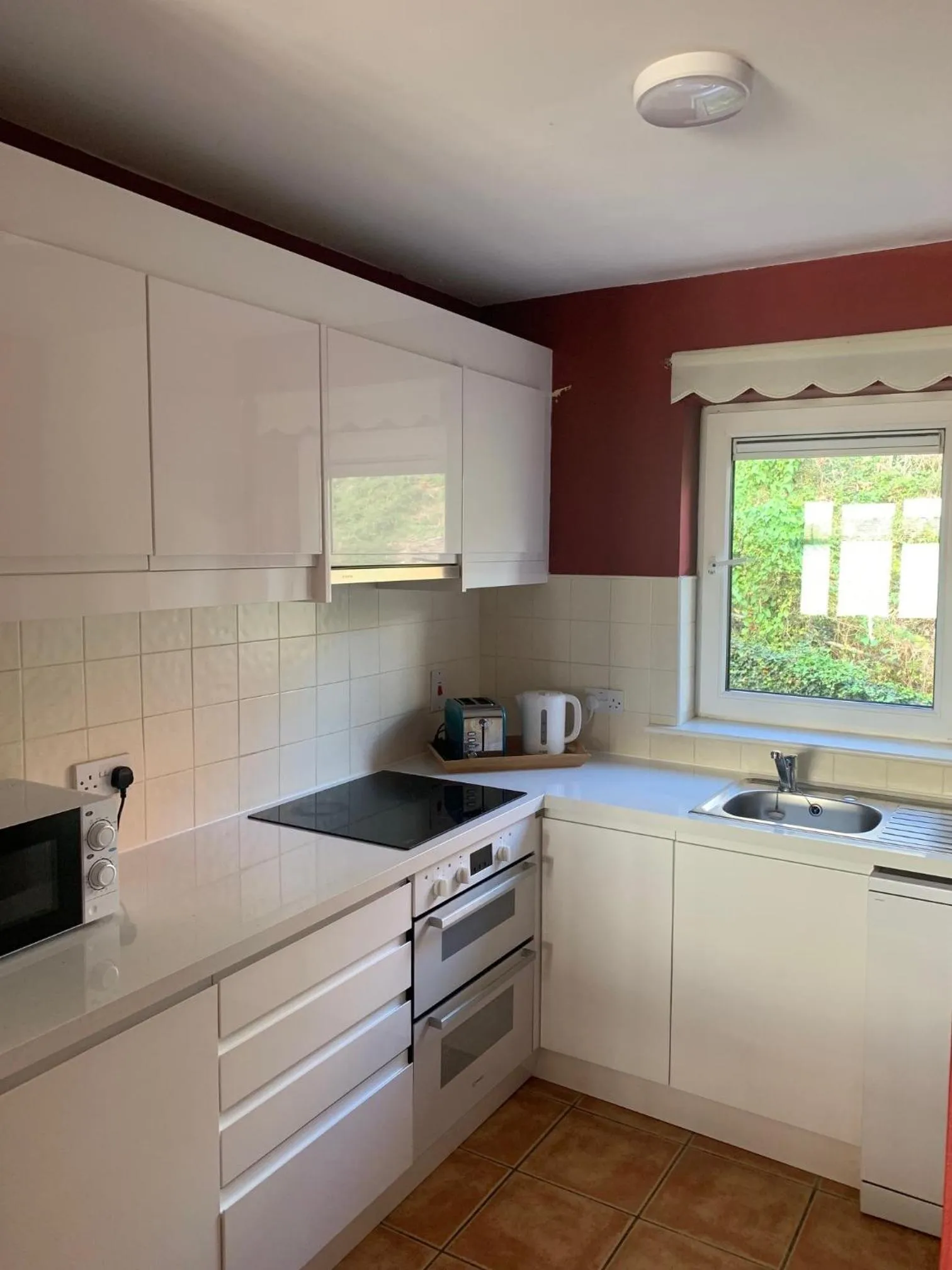 Kitchen or kitchenette in Bella Vista Hotel & Self Catering Suites