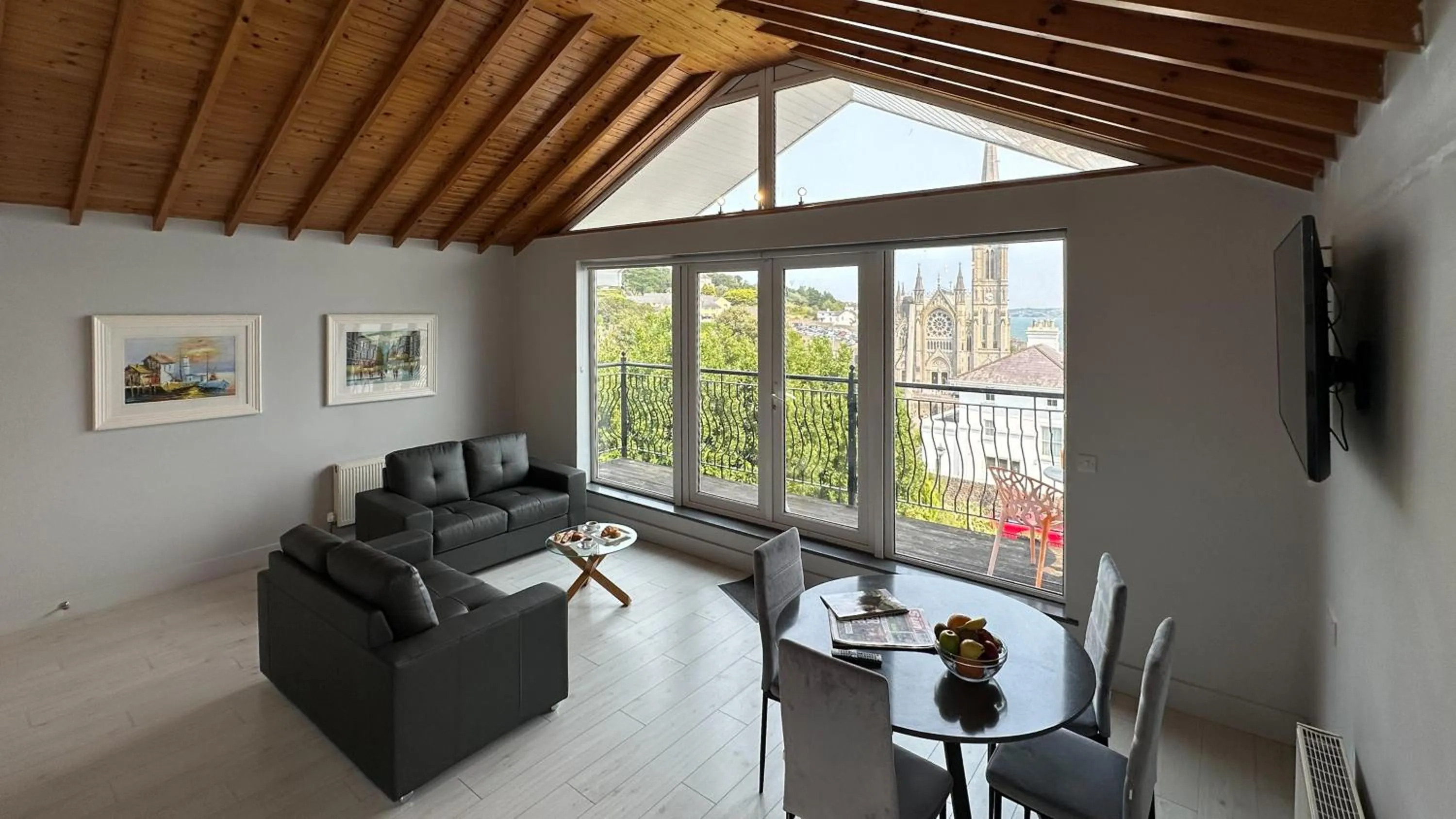 Living room in Bella Vista Hotel & Self Catering Suites