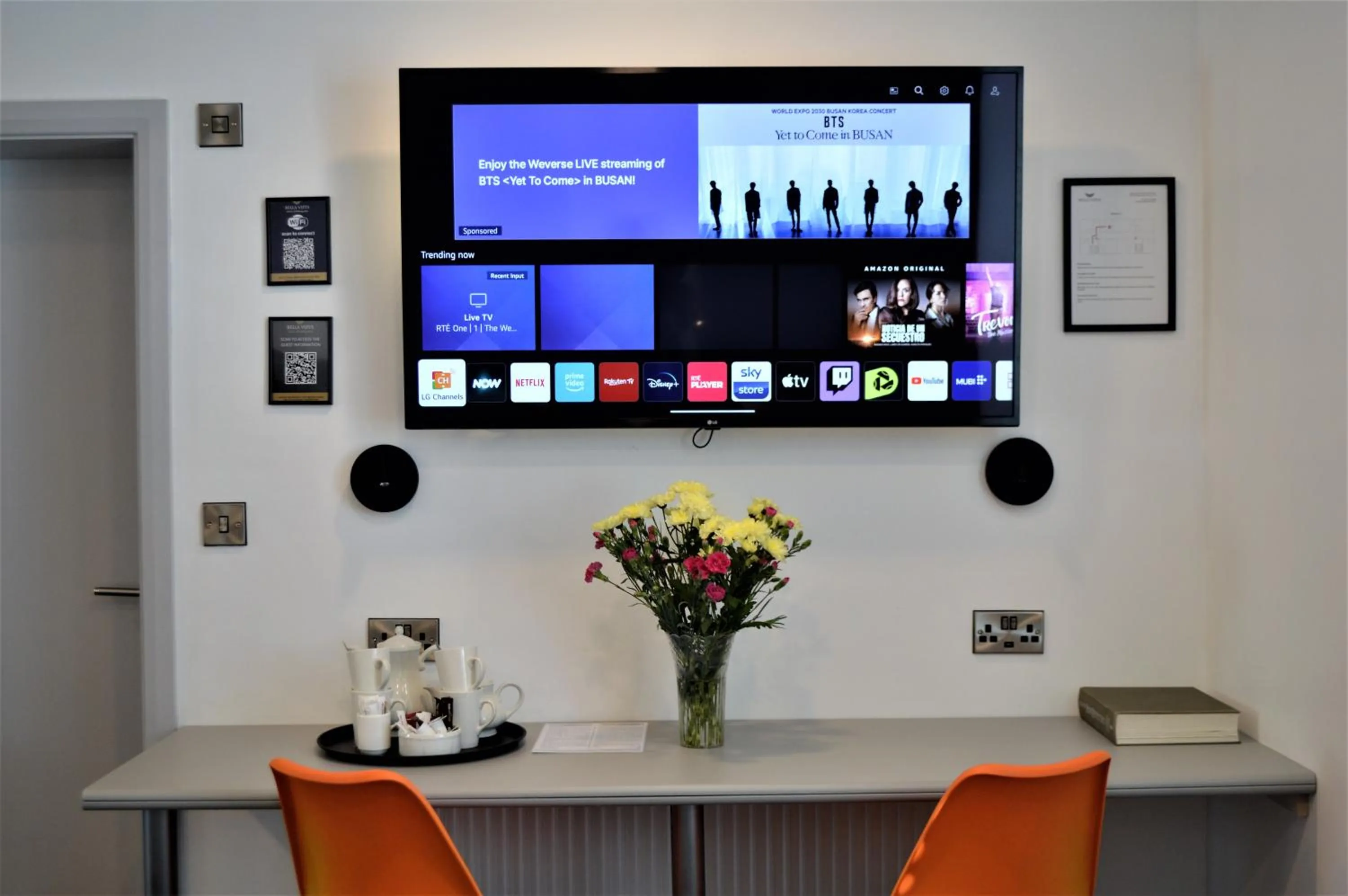 Bed in Bella Vista Hotel & Self Catering Suites