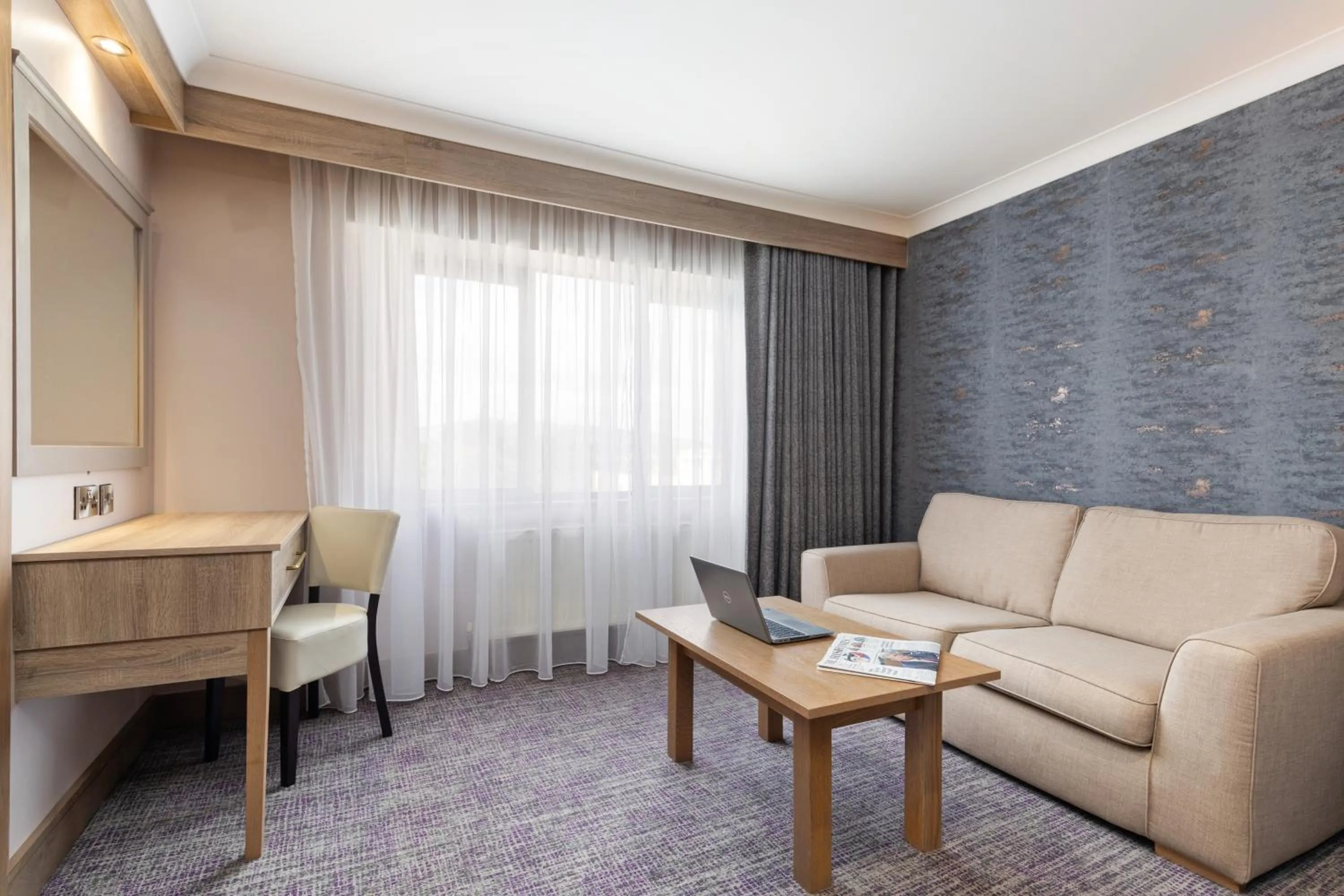 Living room in Rochestown Lodge Hotel