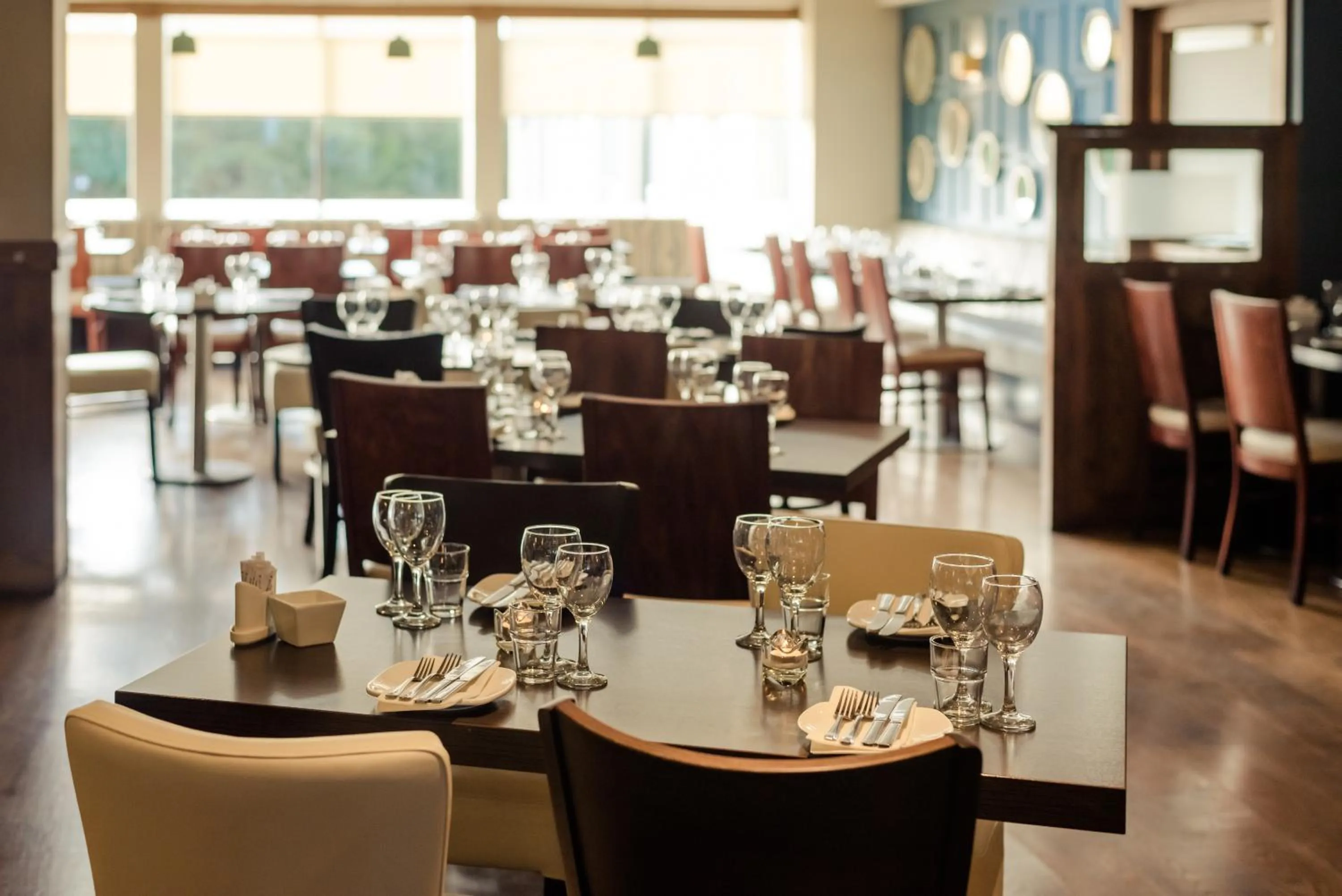 Restaurant/places to eat in Rochestown Lodge Hotel