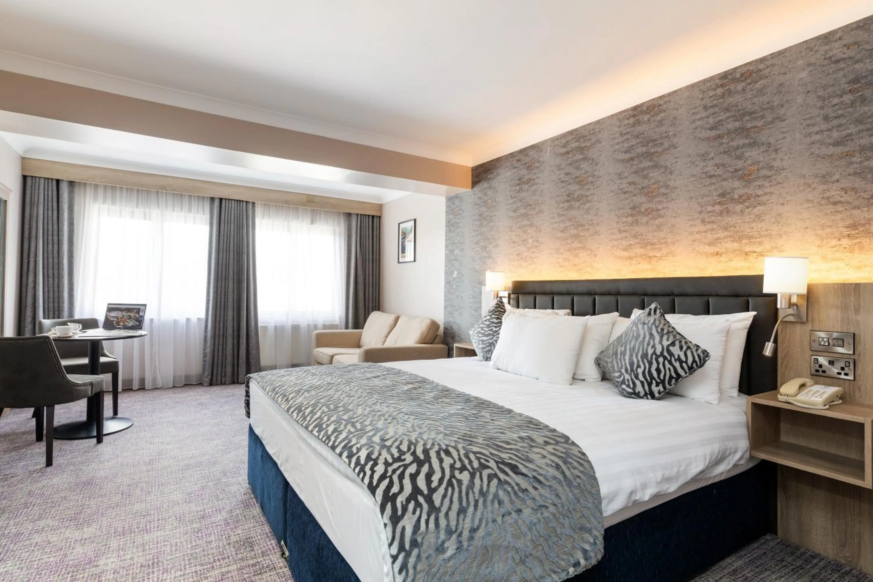 Bed in Rochestown Lodge Hotel