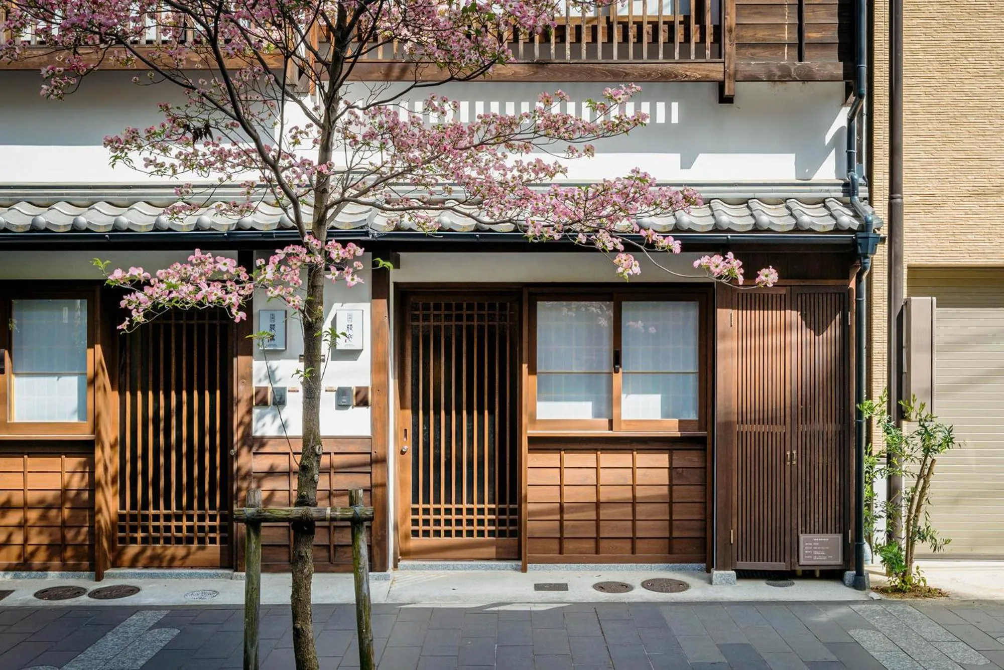 Facade/entrance in Hanagoromo Machiya House