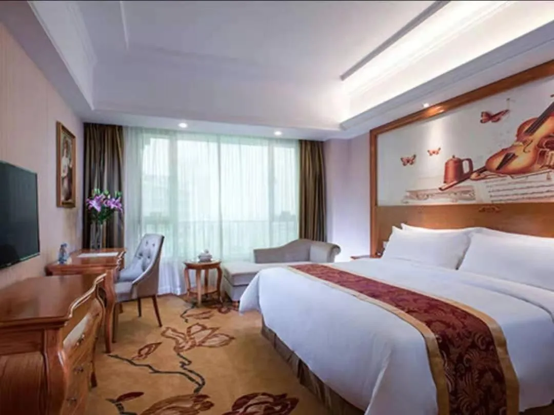 Bed in Vienna Hotel Jieyang Danpu Road