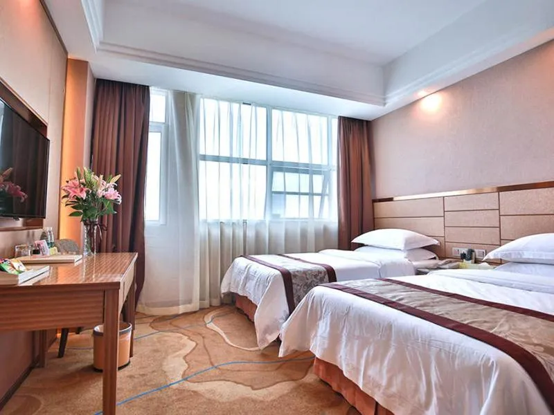 Bed in Vienna International Hotel Huhan Jiedaokou