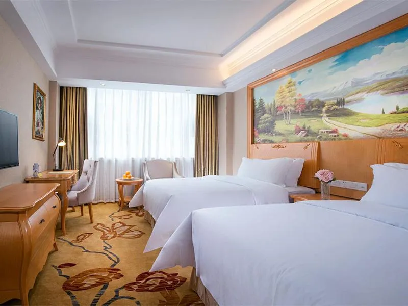 Bed in Vienna Hotel Shenzhen Lo Wu Control Point