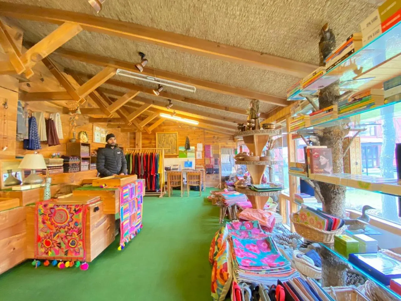 Shopping Area in Pahalgam Hotel Riverside Luxury