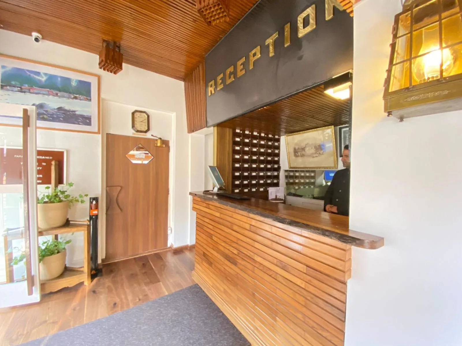 Text overlay in Pahalgam Hotel Riverside Luxury