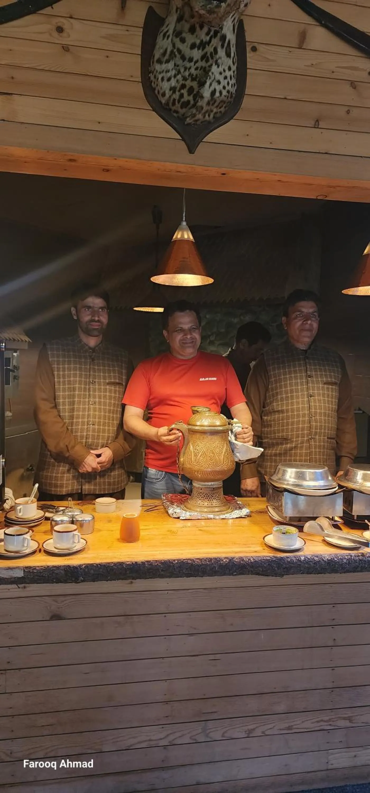 Lounge or bar in Pahalgam Hotel Riverside Luxury