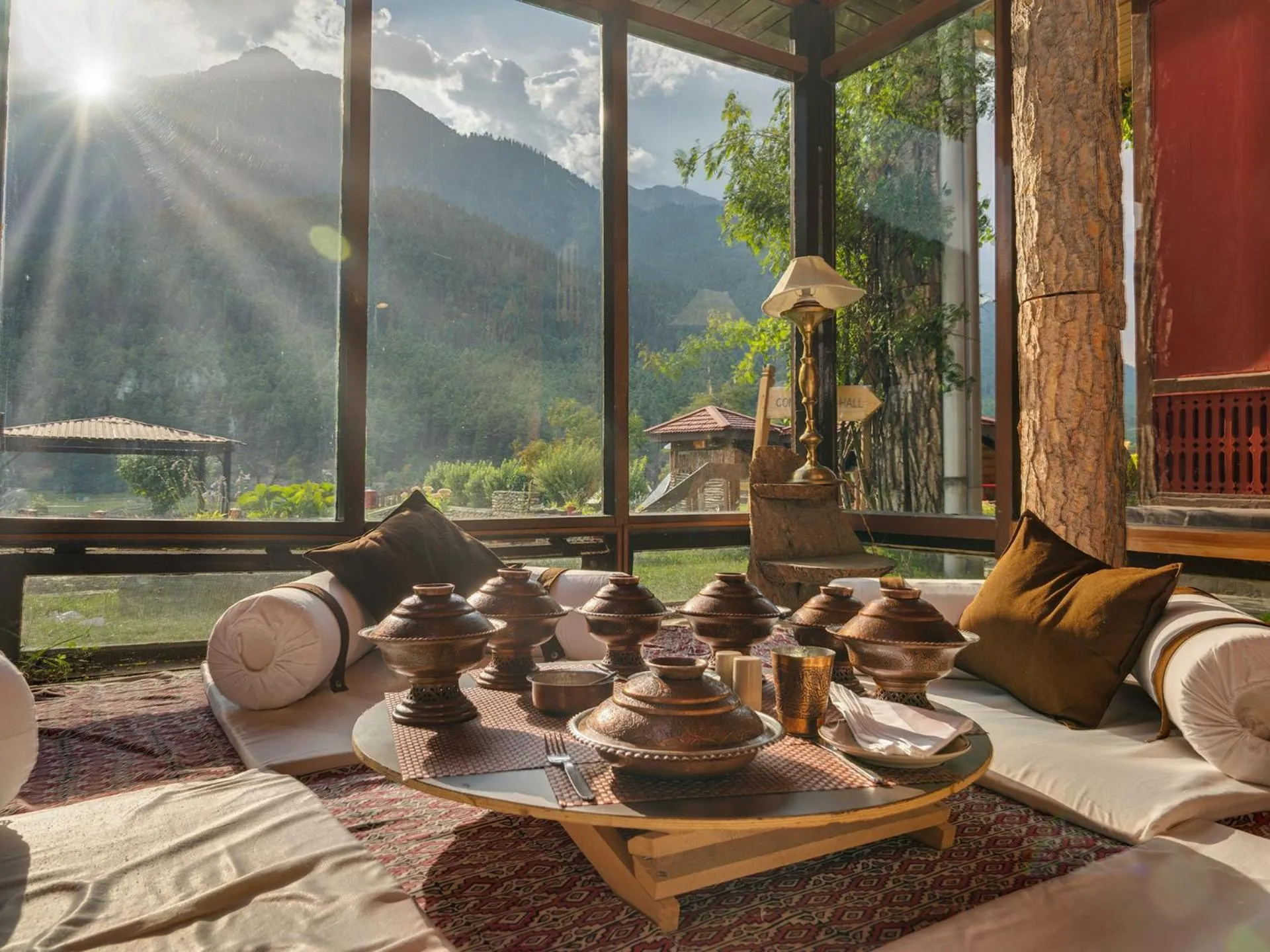 Restaurant/places to eat in Pahalgam Hotel Riverside Luxury