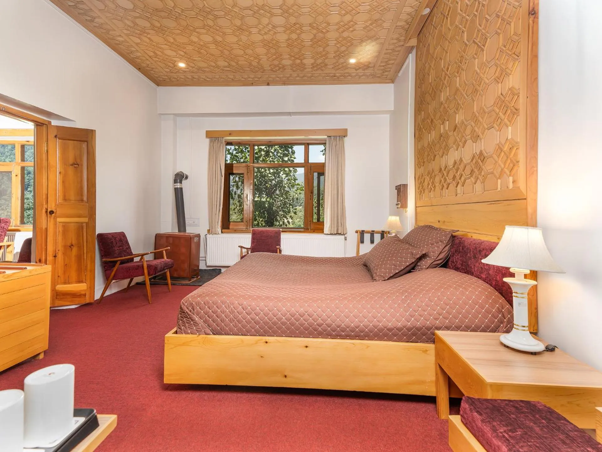 Bedroom, Bed in Pahalgam Hotel Riverside Luxury
