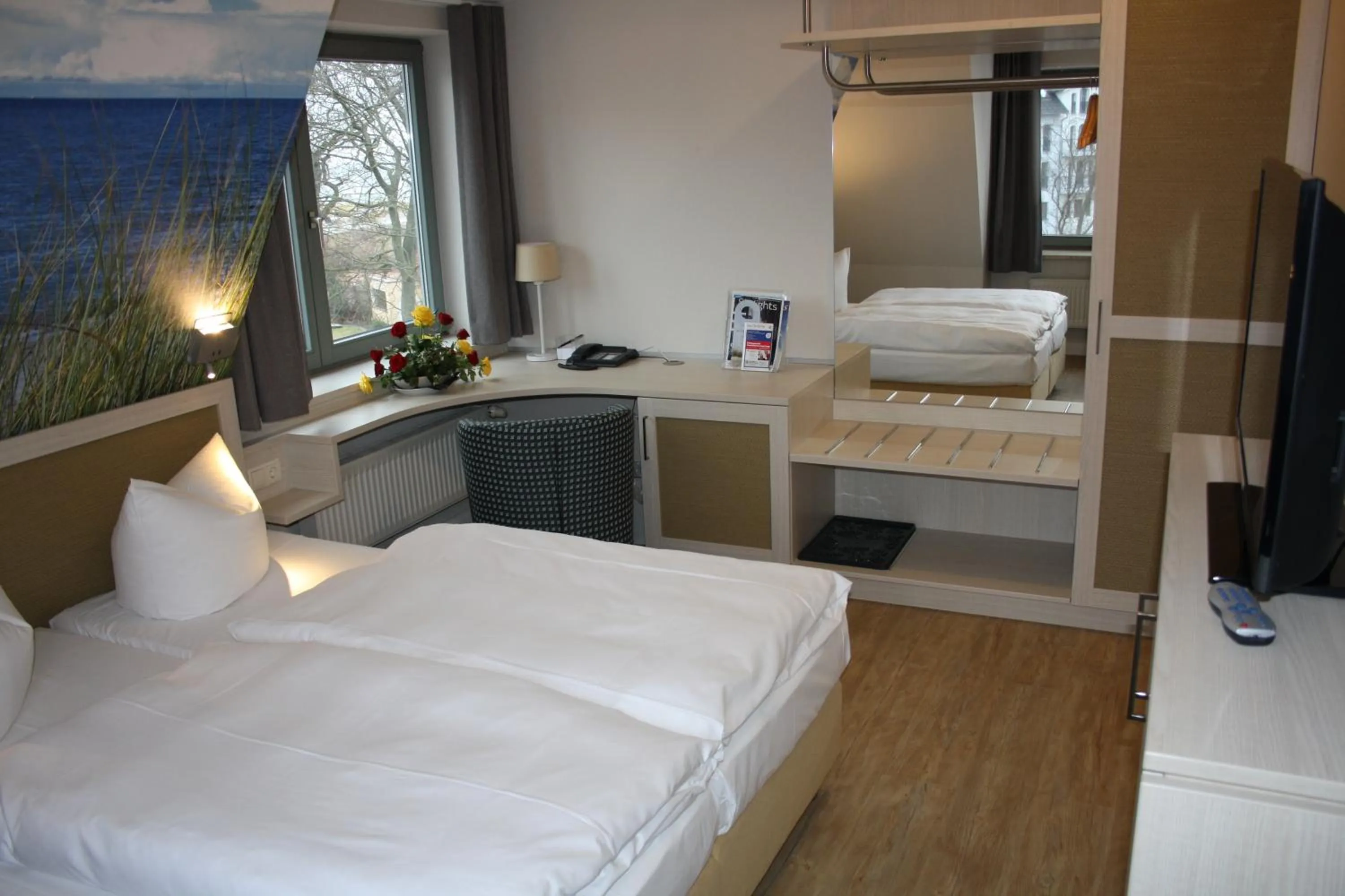 Photo of the whole room, Bed in Hotel Haus am Meer