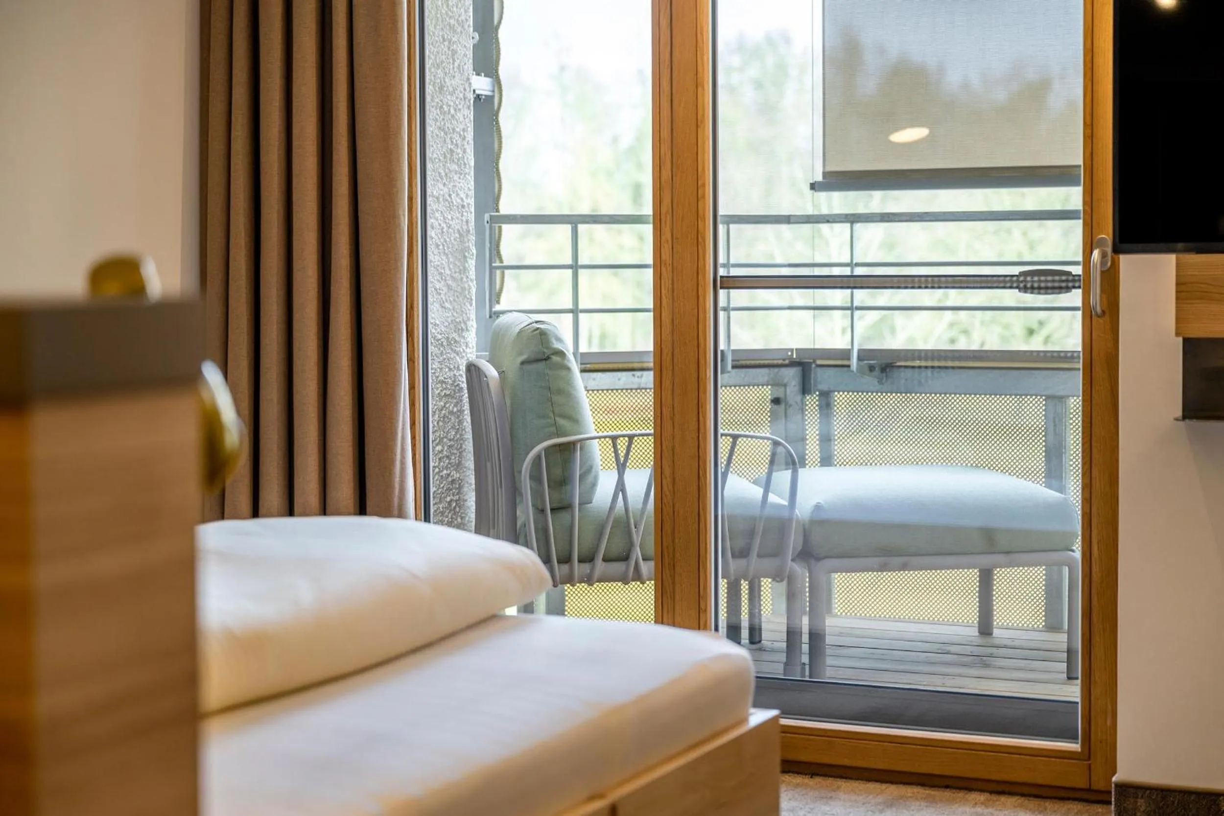 Photo of the whole room, Bed in Hotel FrechDachs