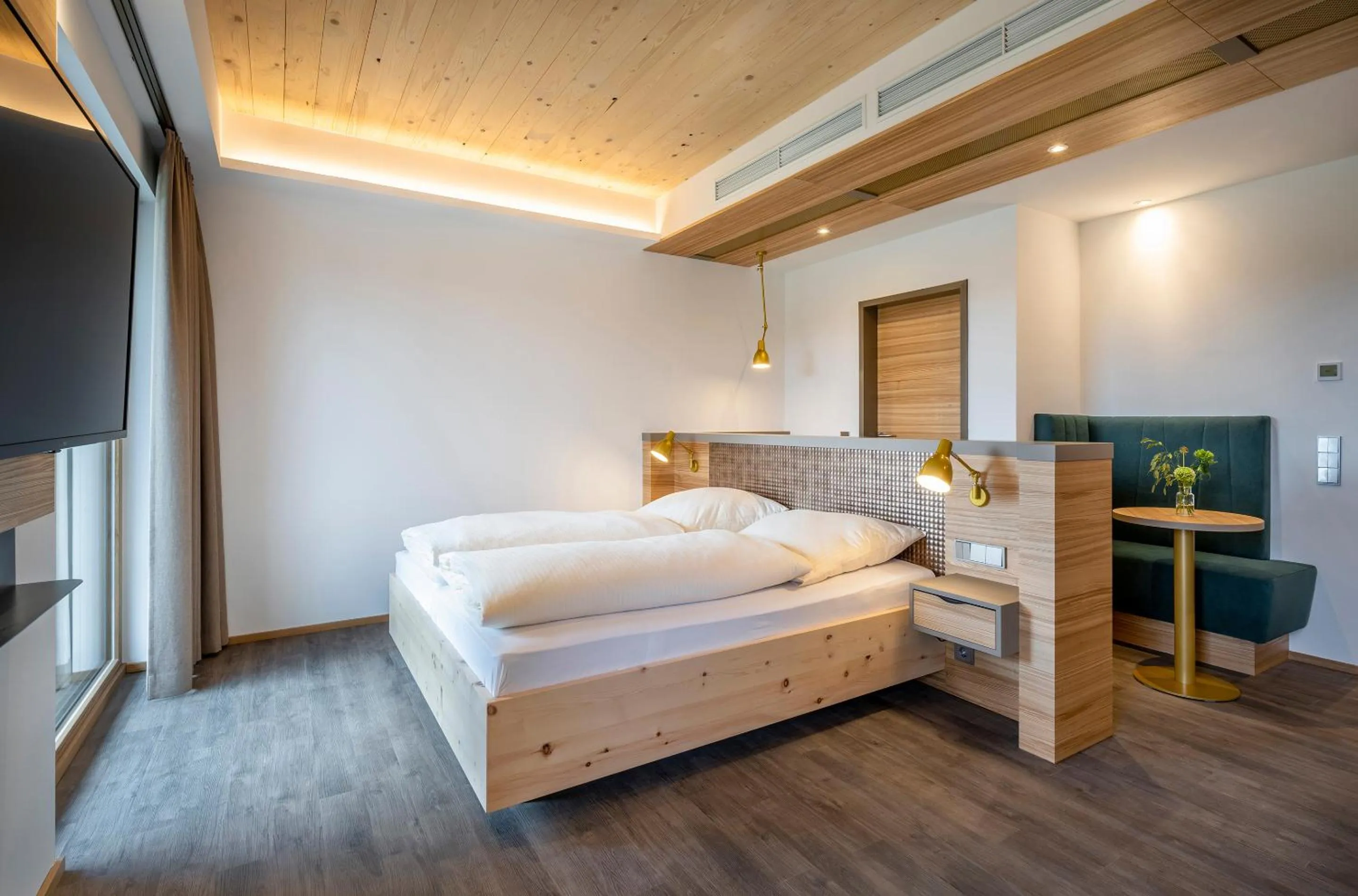 Photo of the whole room, Bed in Hotel FrechDachs