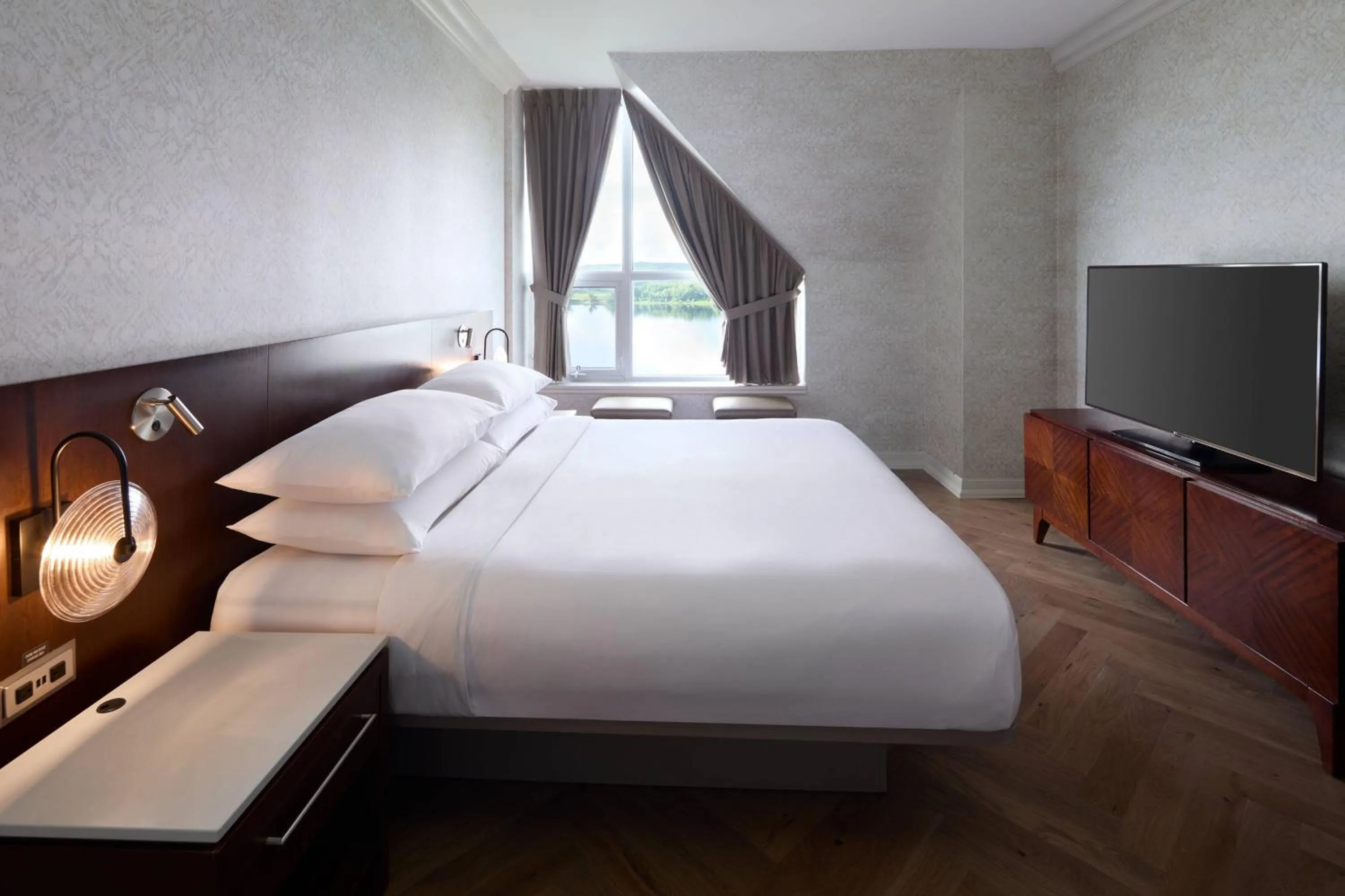 Photo of the whole room, Bed in Delta Hotels by Marriott Fredericton