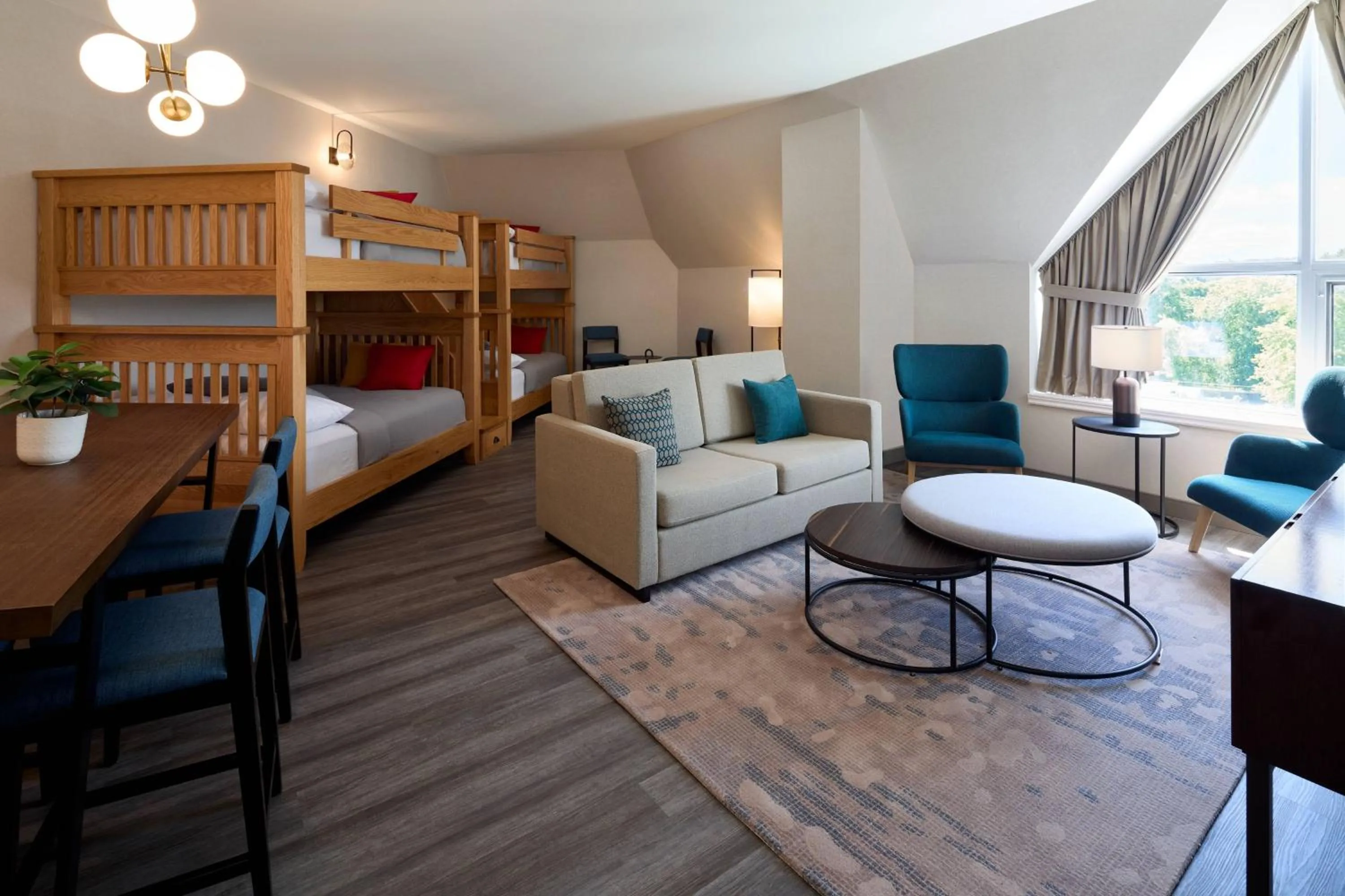 Living room, Bed in Delta Hotels by Marriott Fredericton