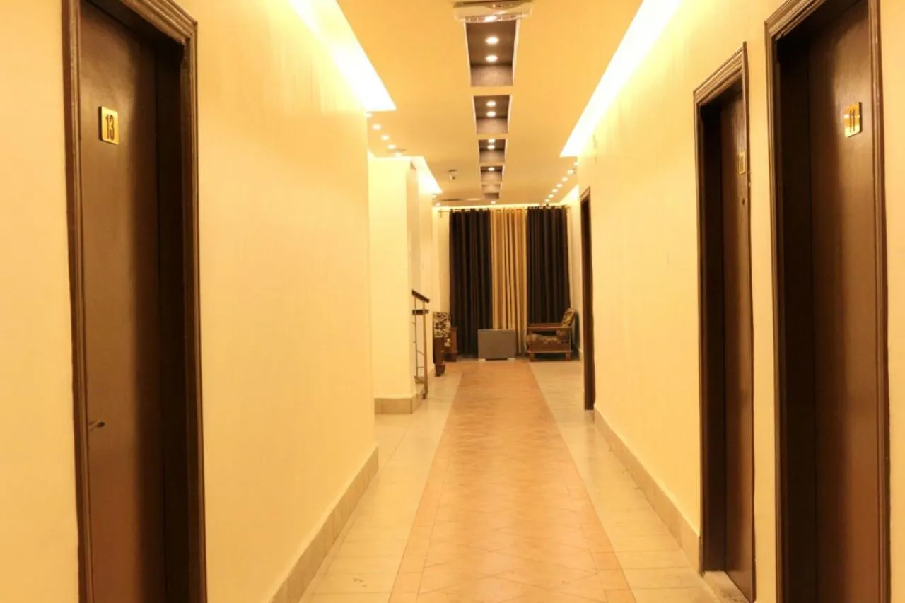 Property building in Al Riyati Hotel Apartments