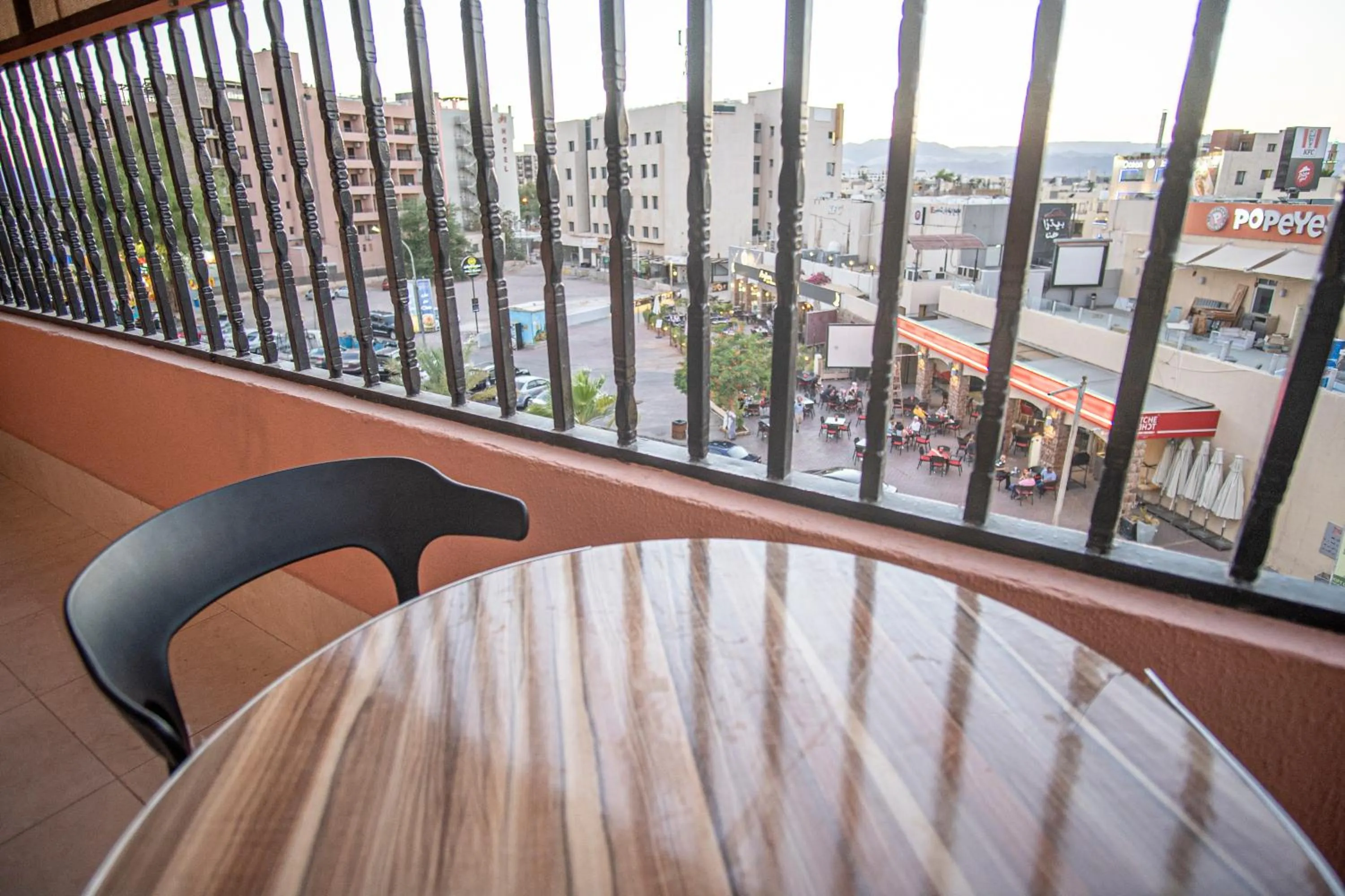 Street view in Al Riyati Hotel Apartments