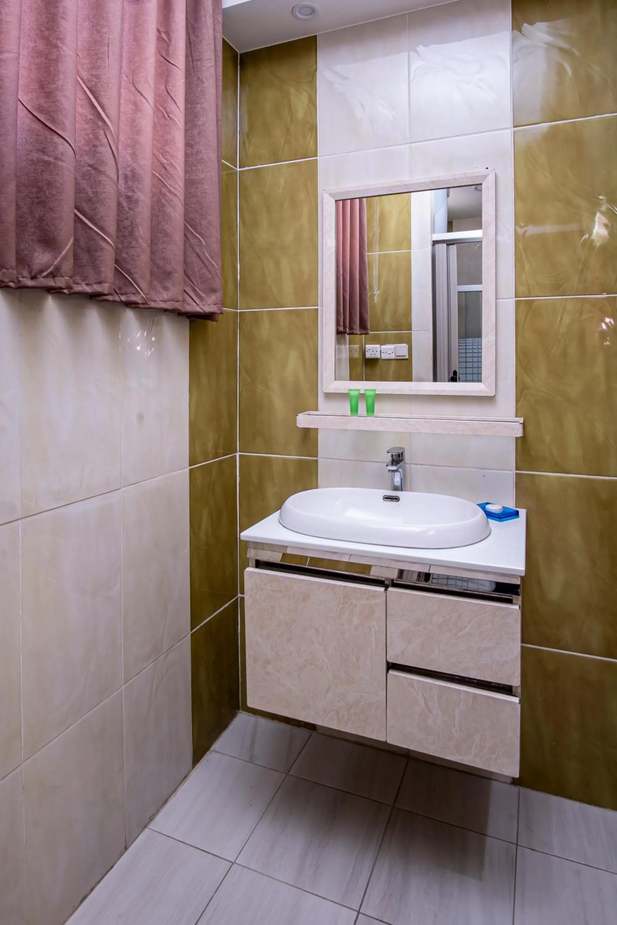 Bathroom in Al Riyati Hotel Apartments