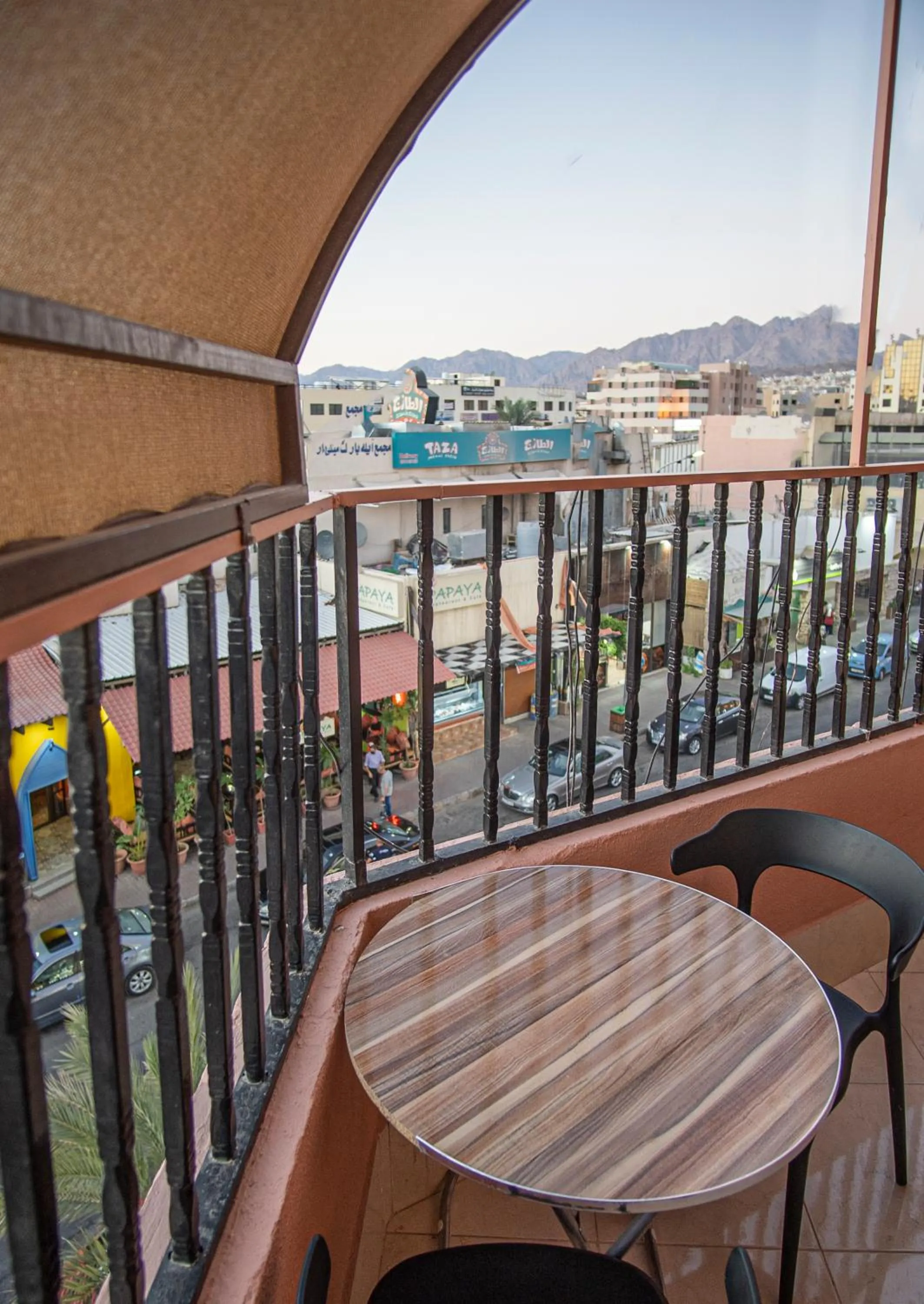 Street view in Al Riyati Hotel Apartments