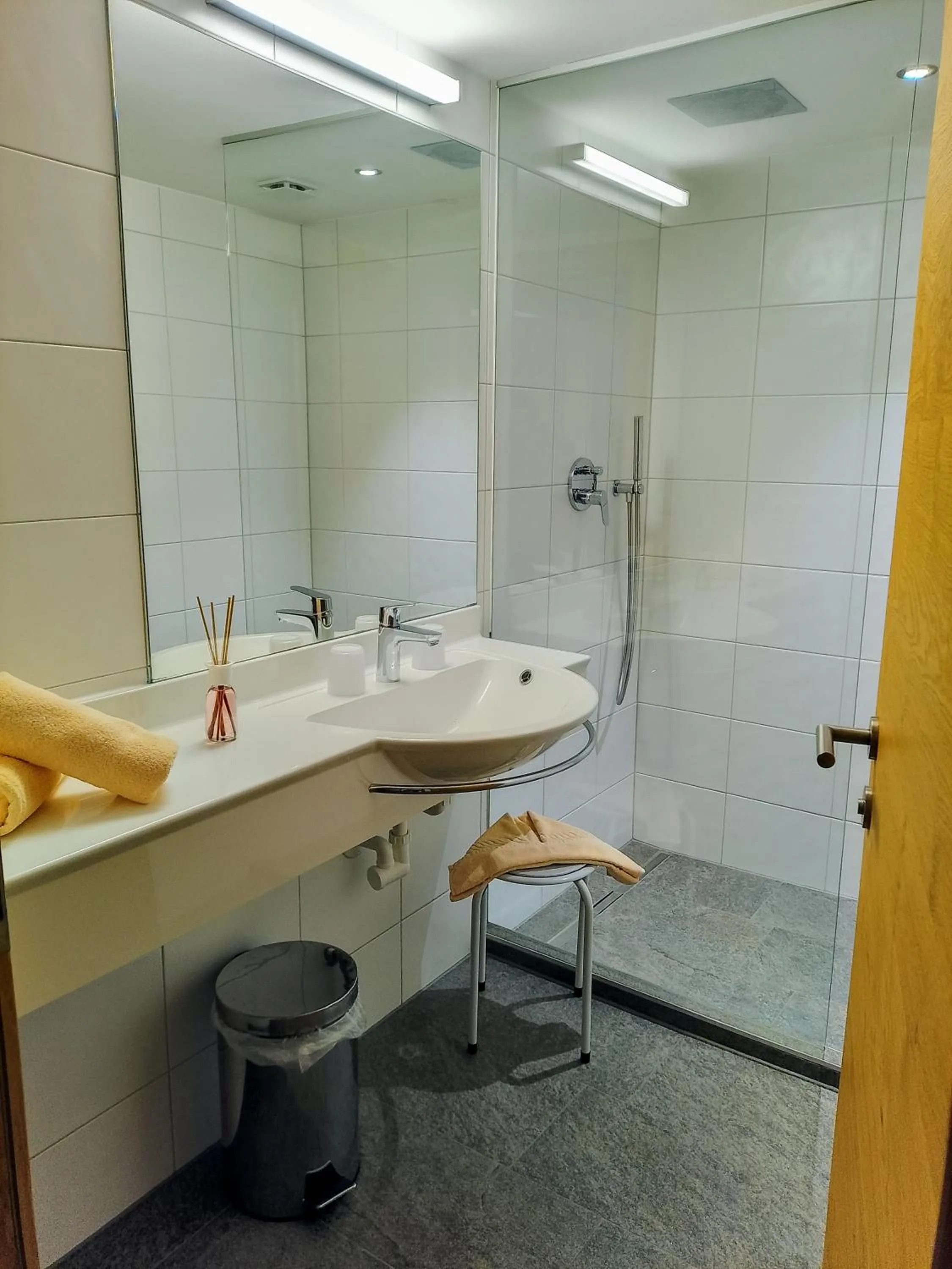Shower in Appartements Kolberhof