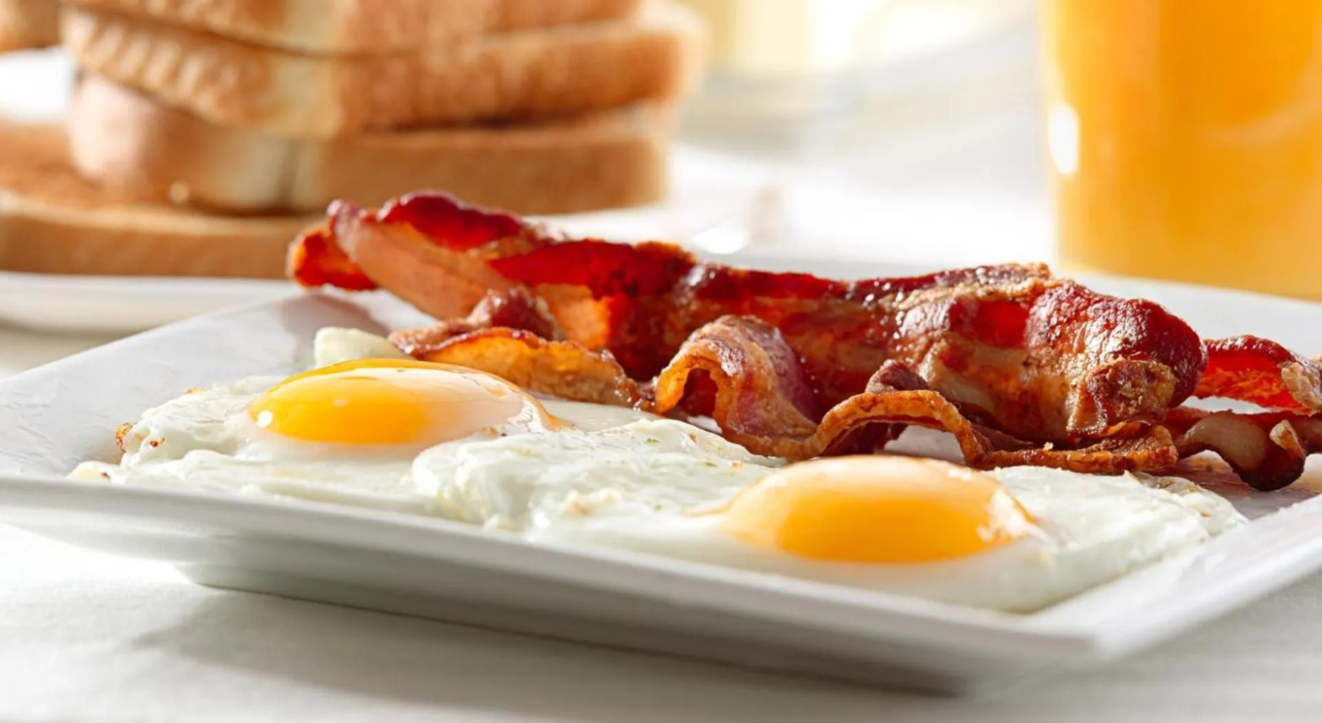 Food and drinks in DONNA LUCREZIA b&b Boutique Hotel Style - Relax & Business stay