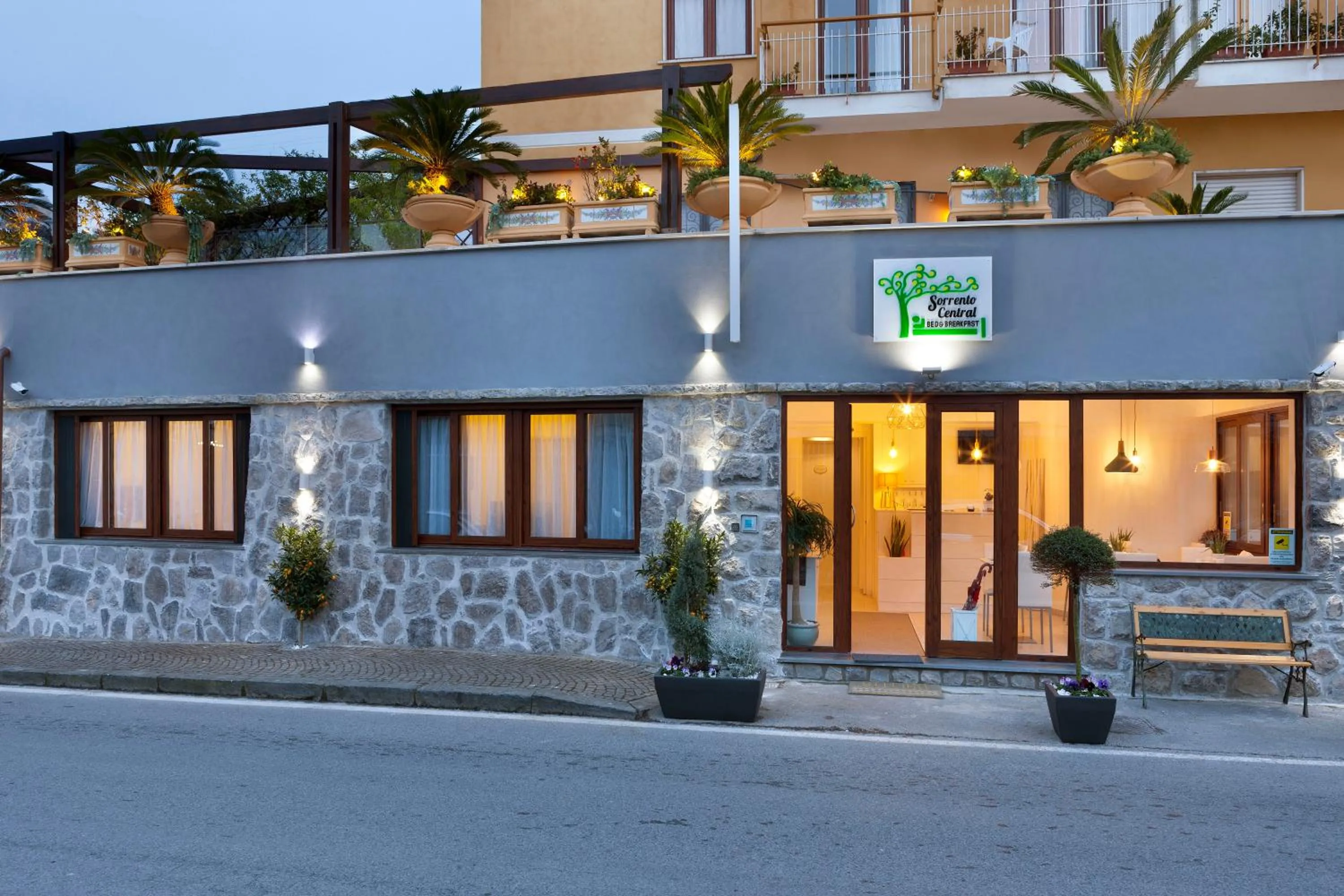 Property building in B&B Sorrento Central