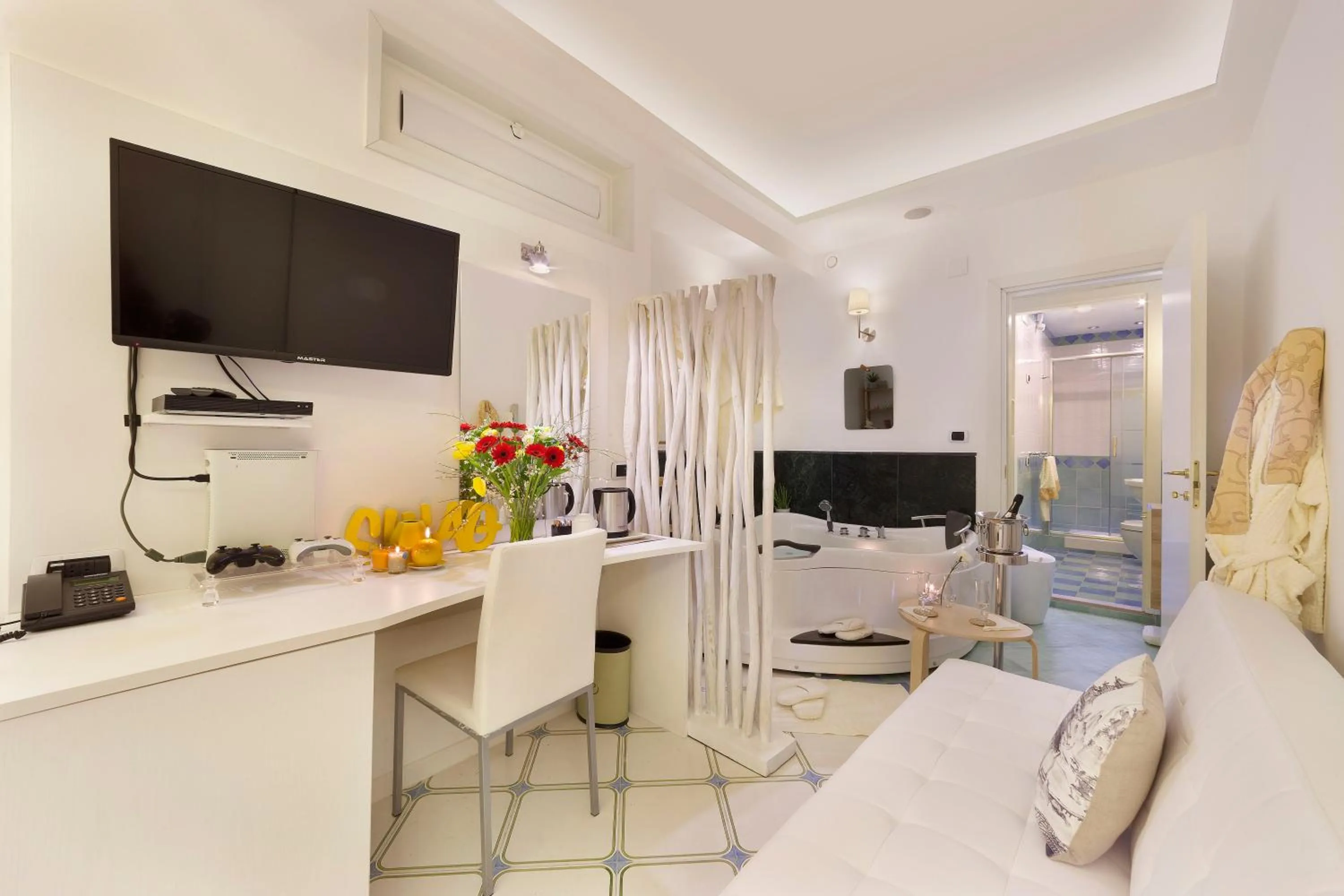 Staff in B&B Sorrento Central