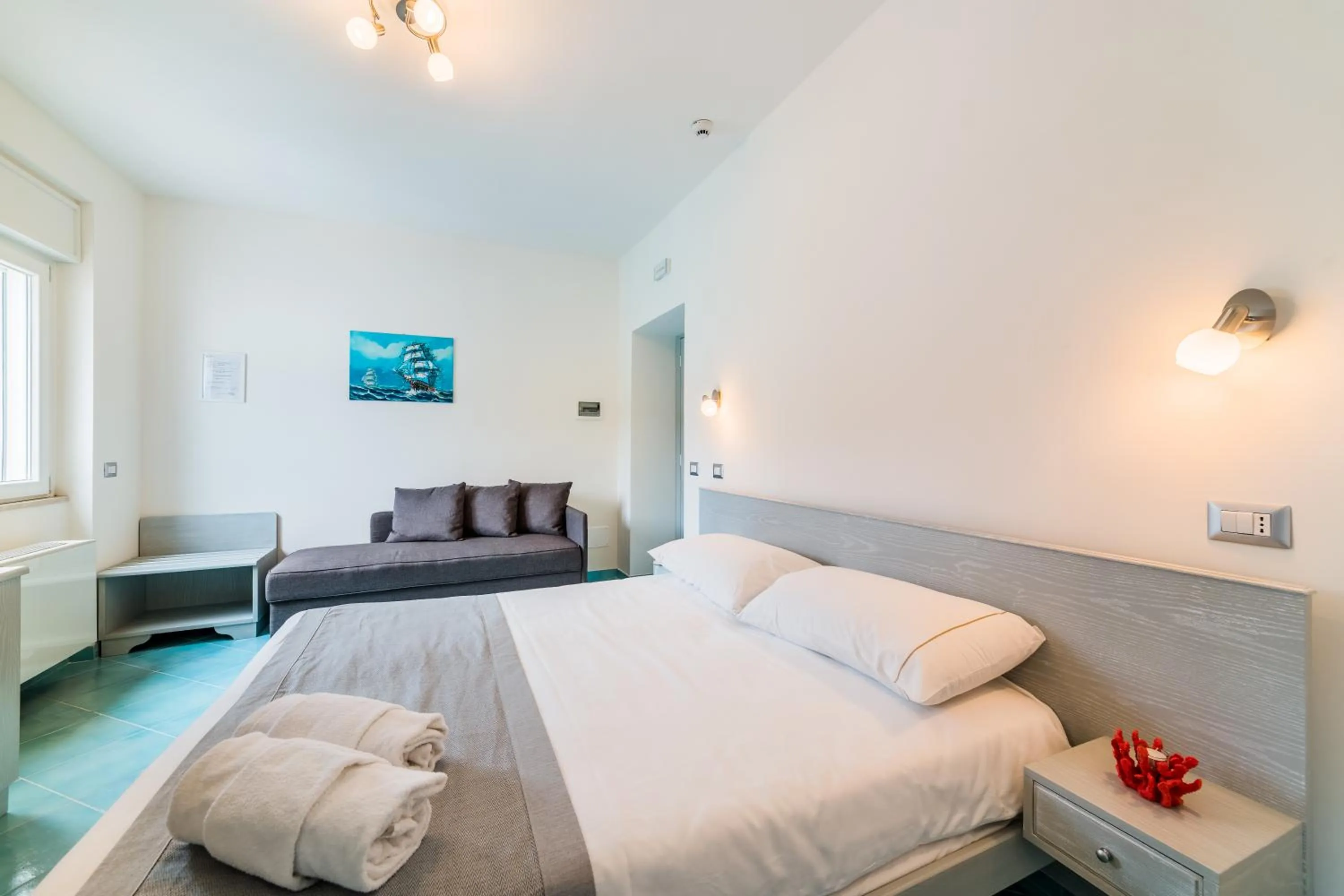 Photo of the whole room in Hotel Corallo Circeo