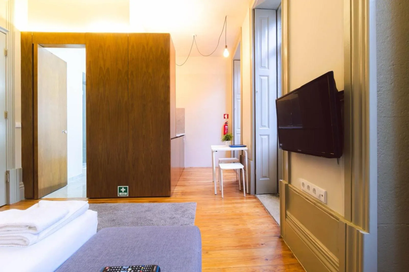 TV and multimedia, Bed in ORM - Bolhao Apartments