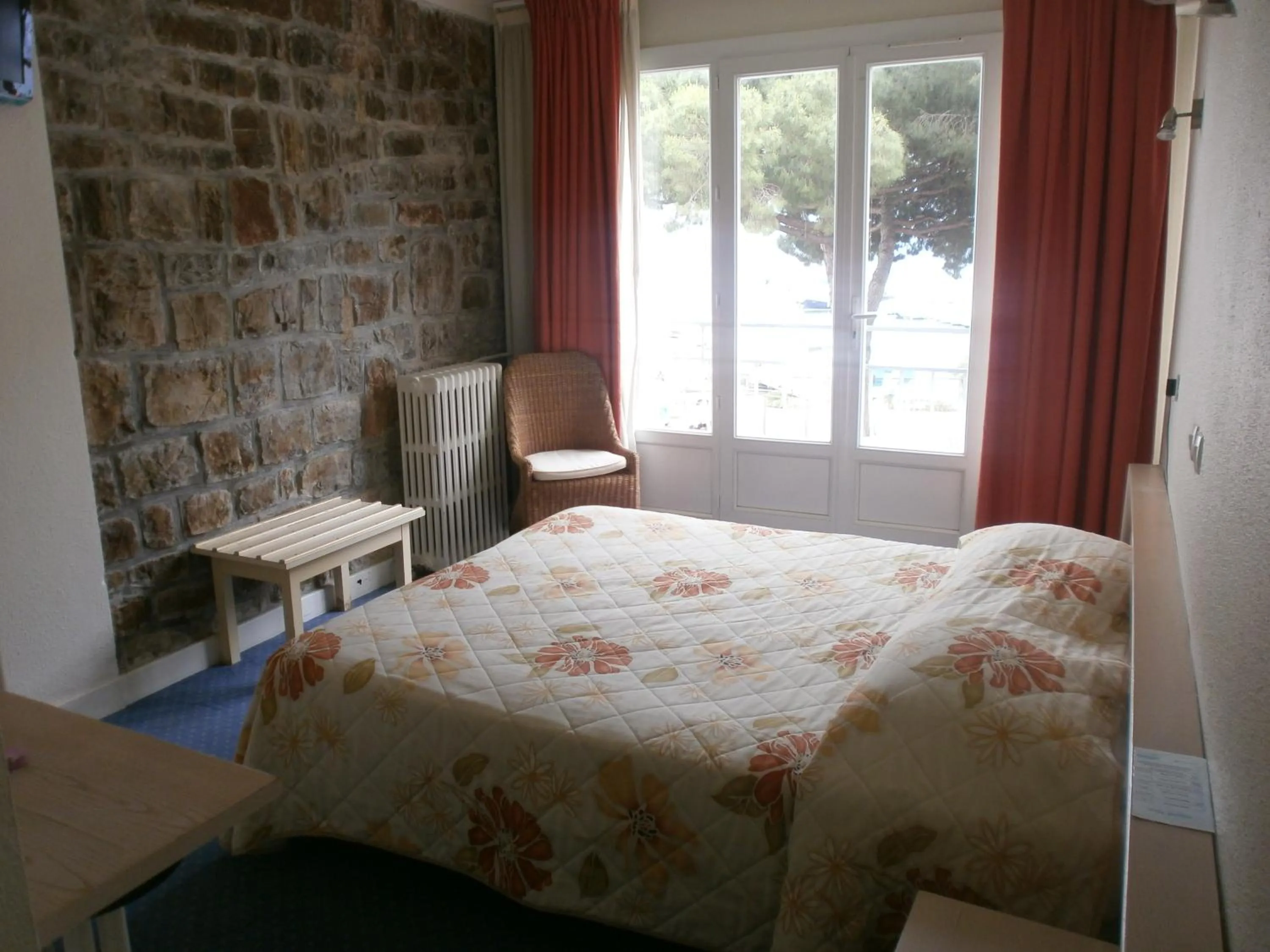 Day, Bed in Hôtel Le Richiardi