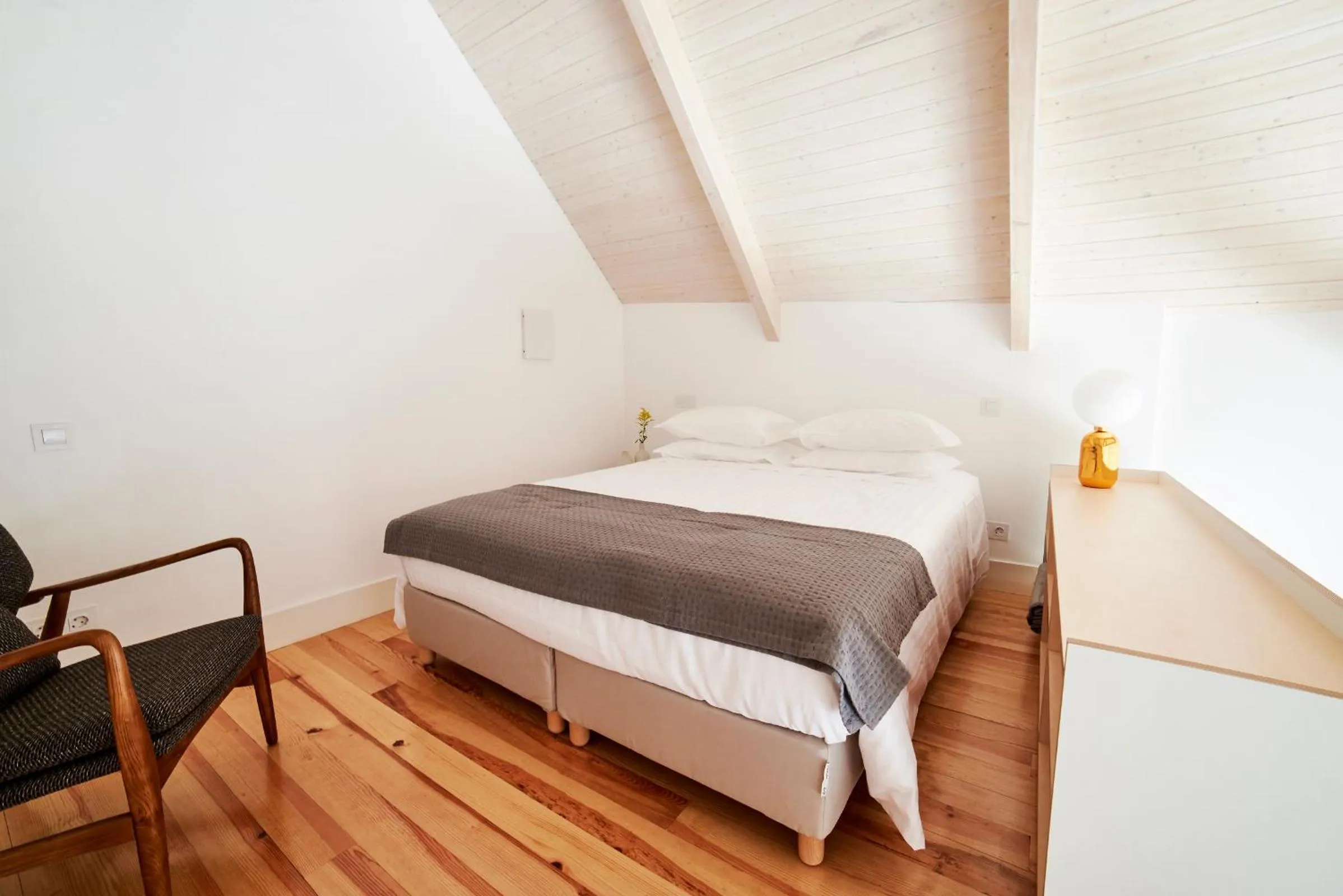 Bed in Pause Apartments