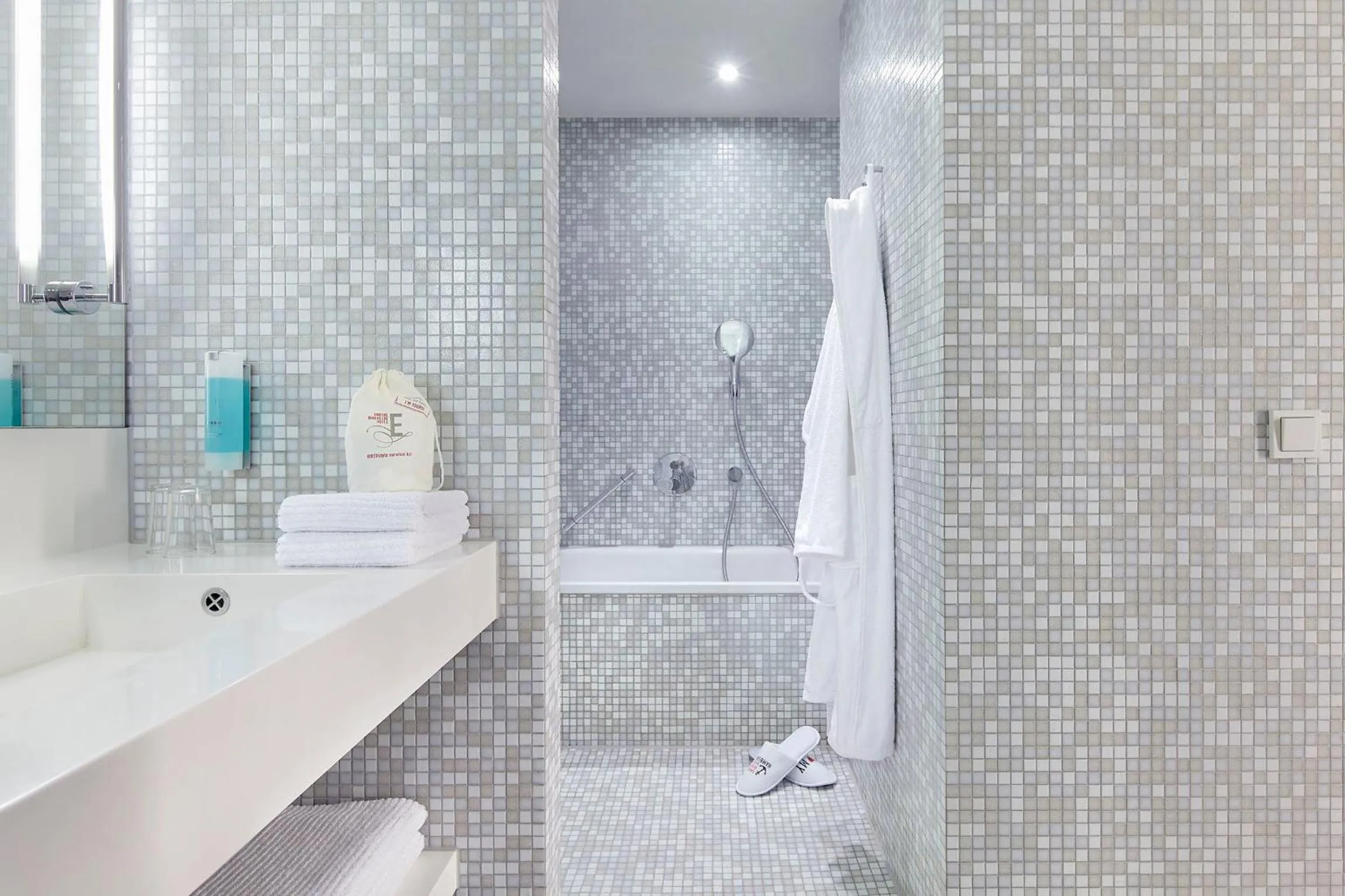 Bathroom in Empire Riverside Hotel