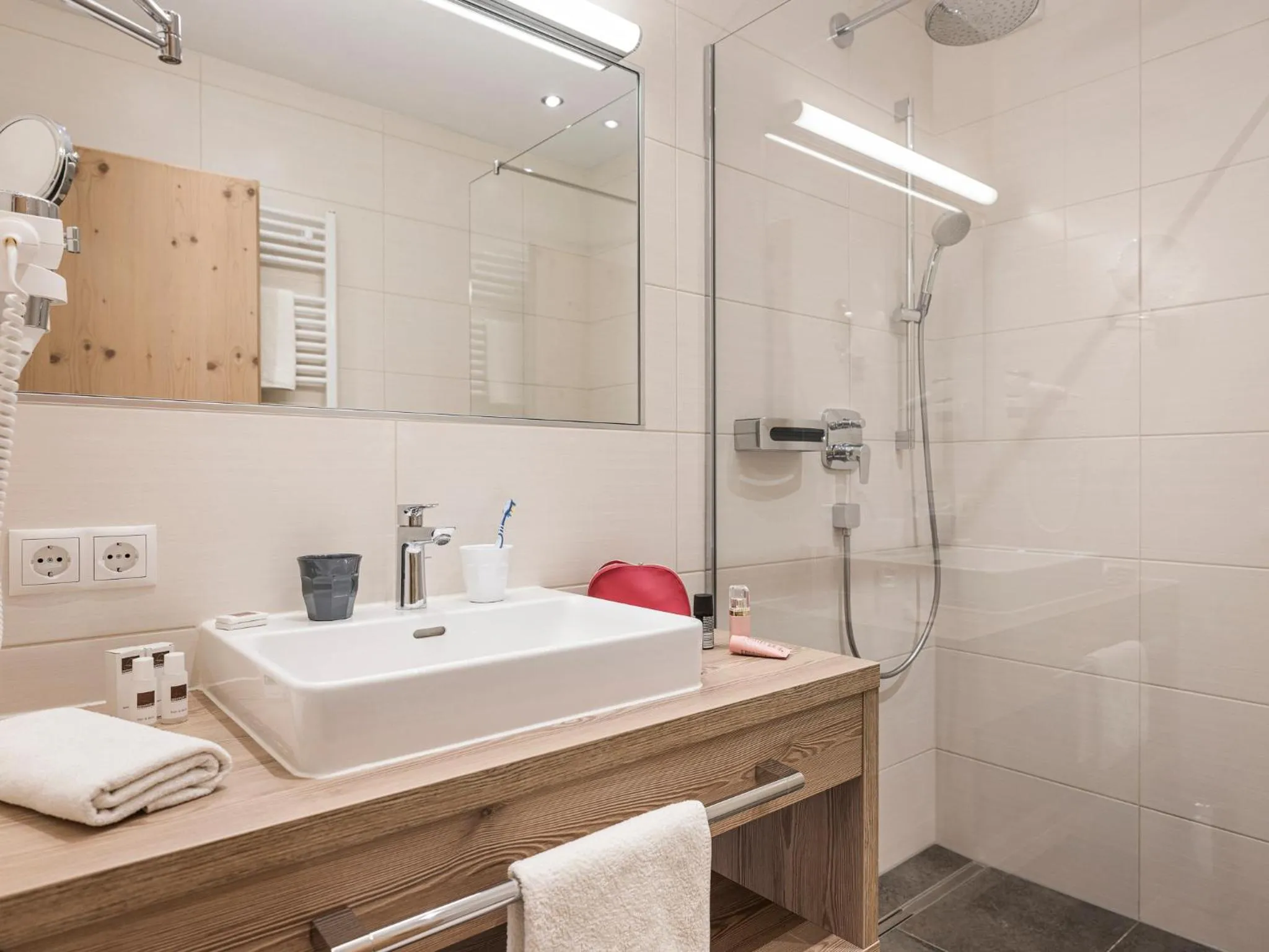 Appartementhaus Sennhüttn