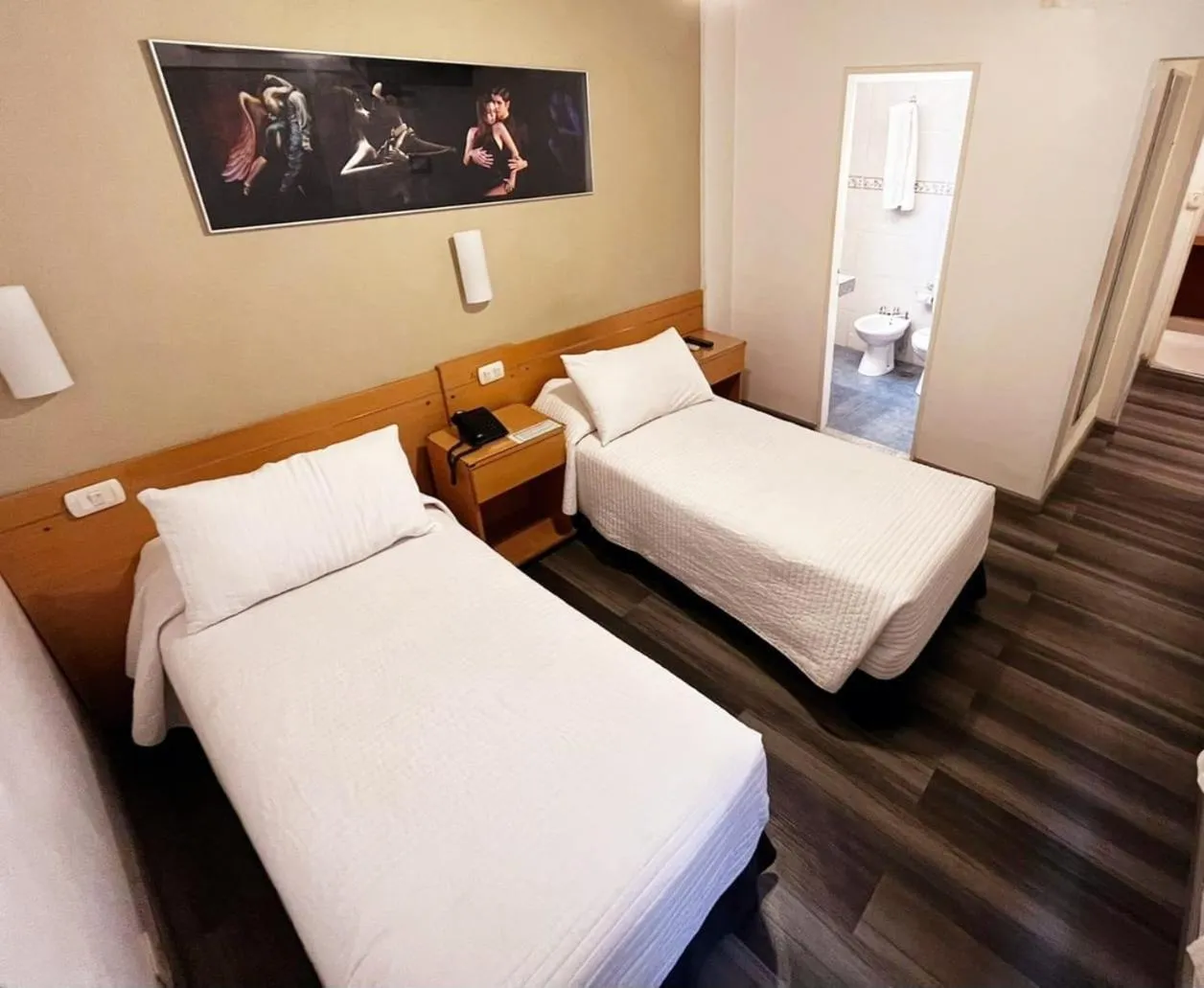 Bed in Sarmiento Palace Hotel