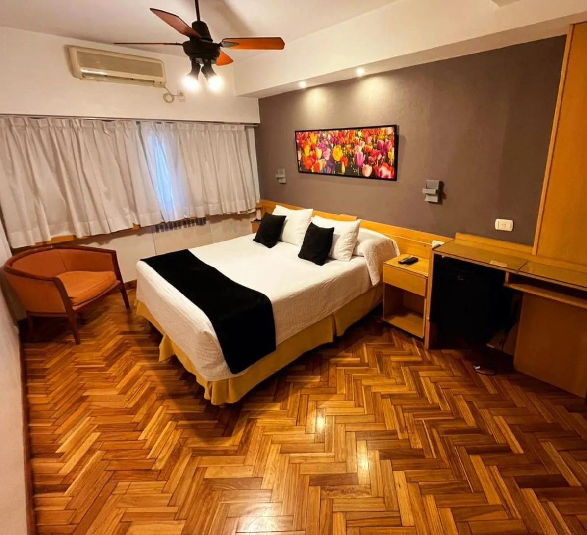 Bed in Sarmiento Palace Hotel