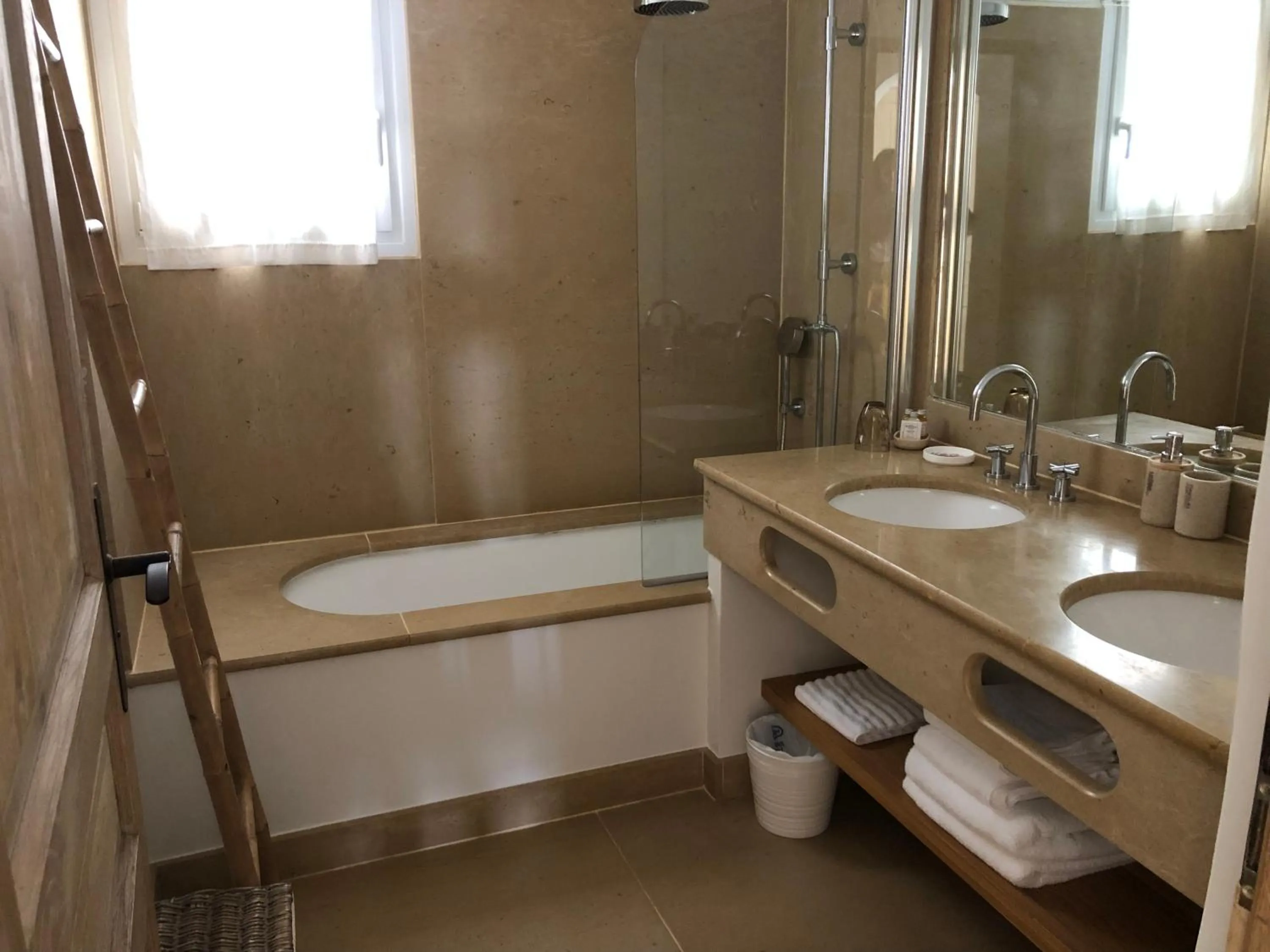 Shower in Le Clos des Sept Palmiers