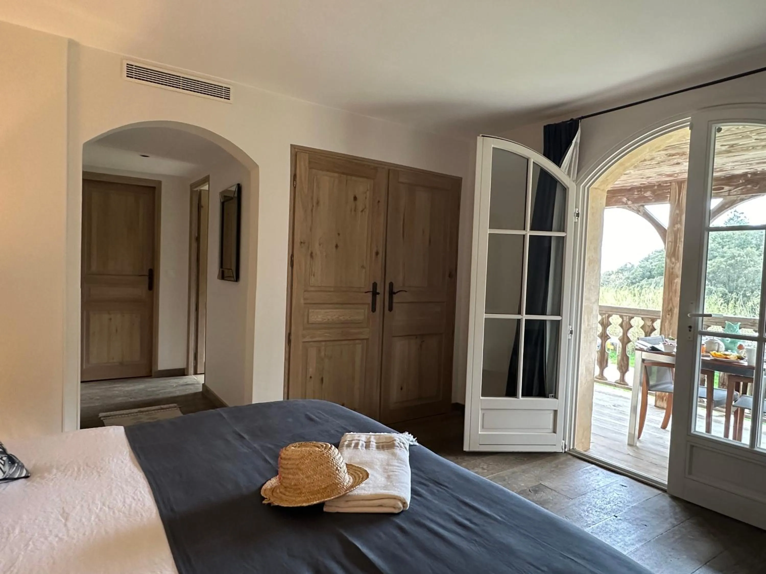 Photo of the whole room, Bed in Le Clos des Sept Palmiers