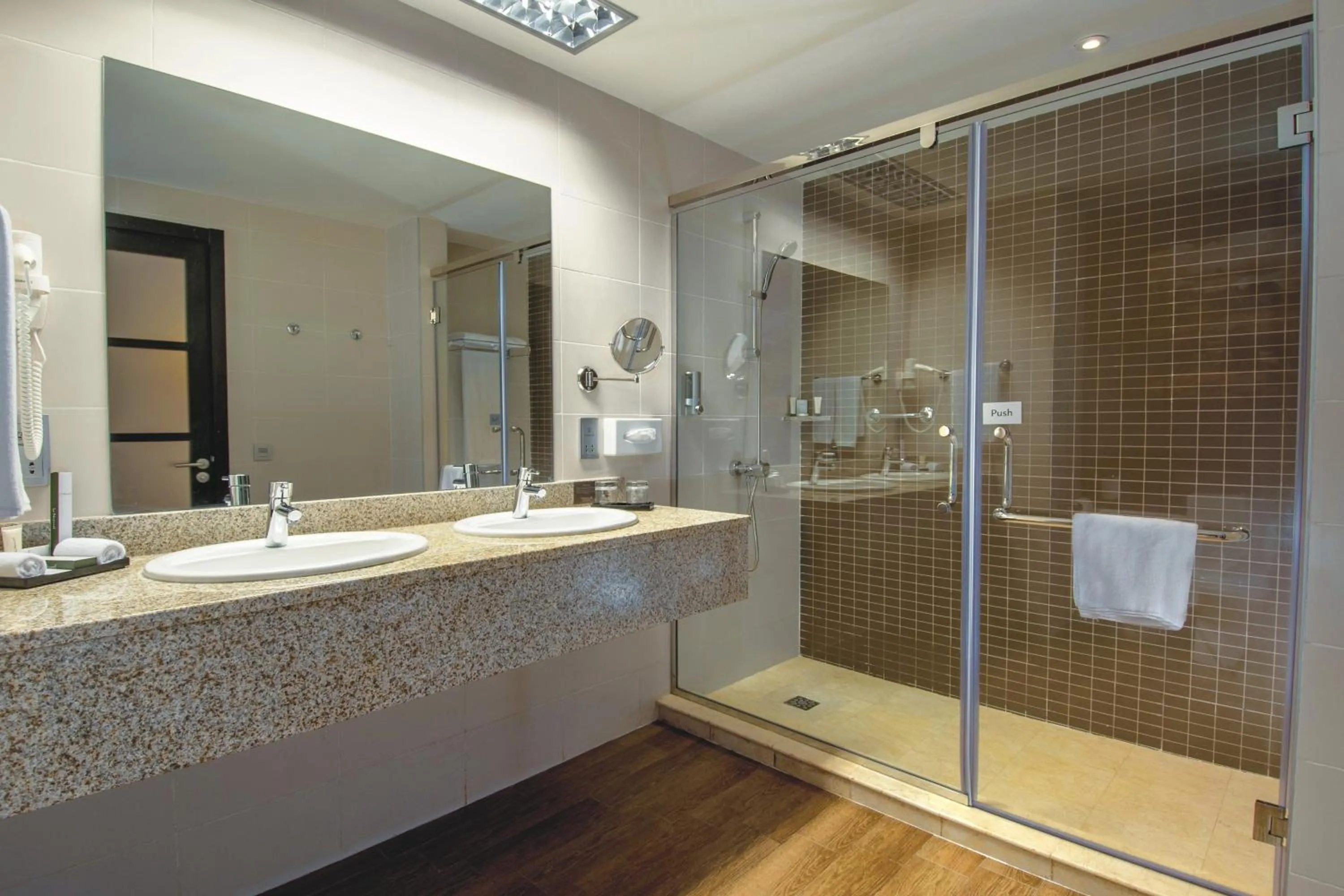 Bathroom in Riu Sri Lanka All Inclusive