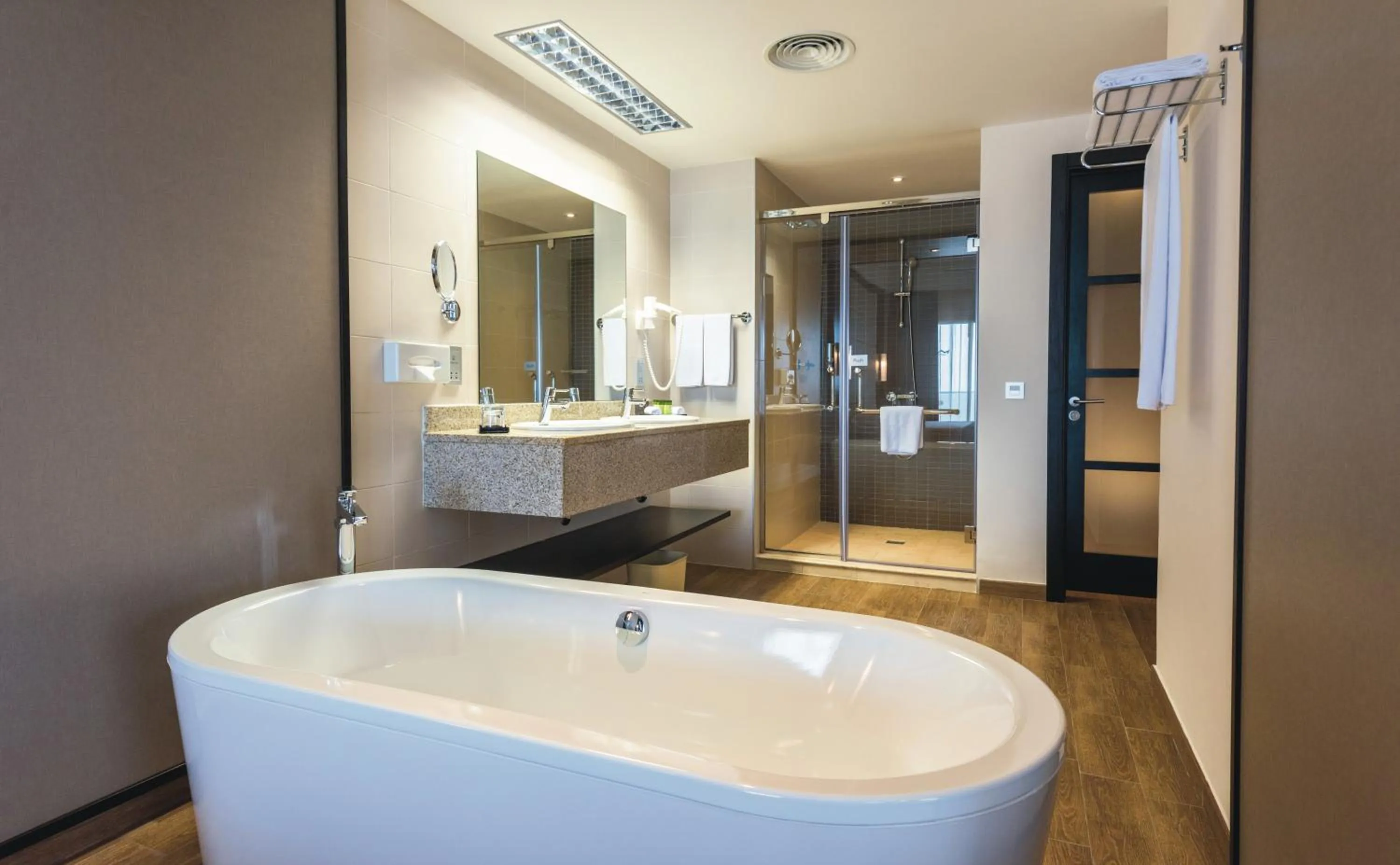 Bathroom in Riu Sri Lanka All Inclusive