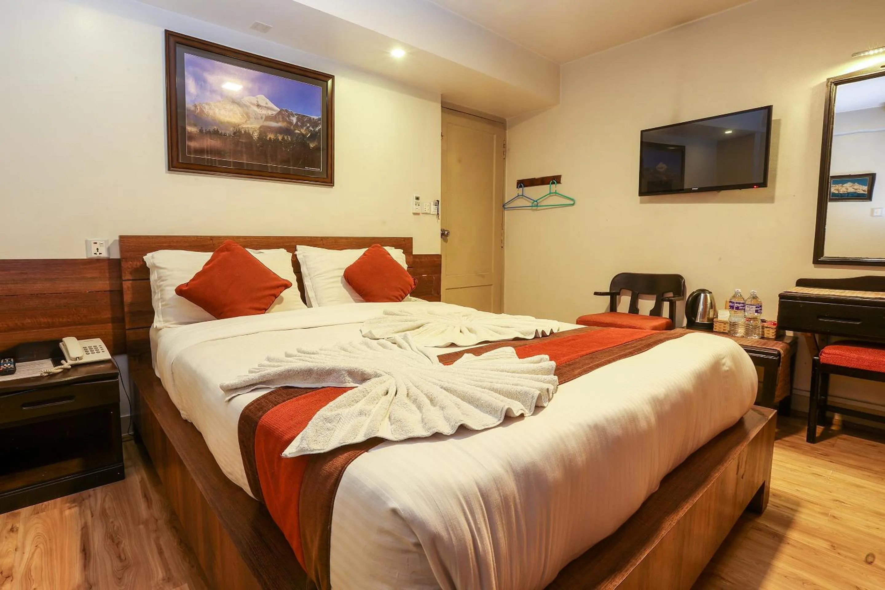 Bed in Hotel Himalayan Oasis