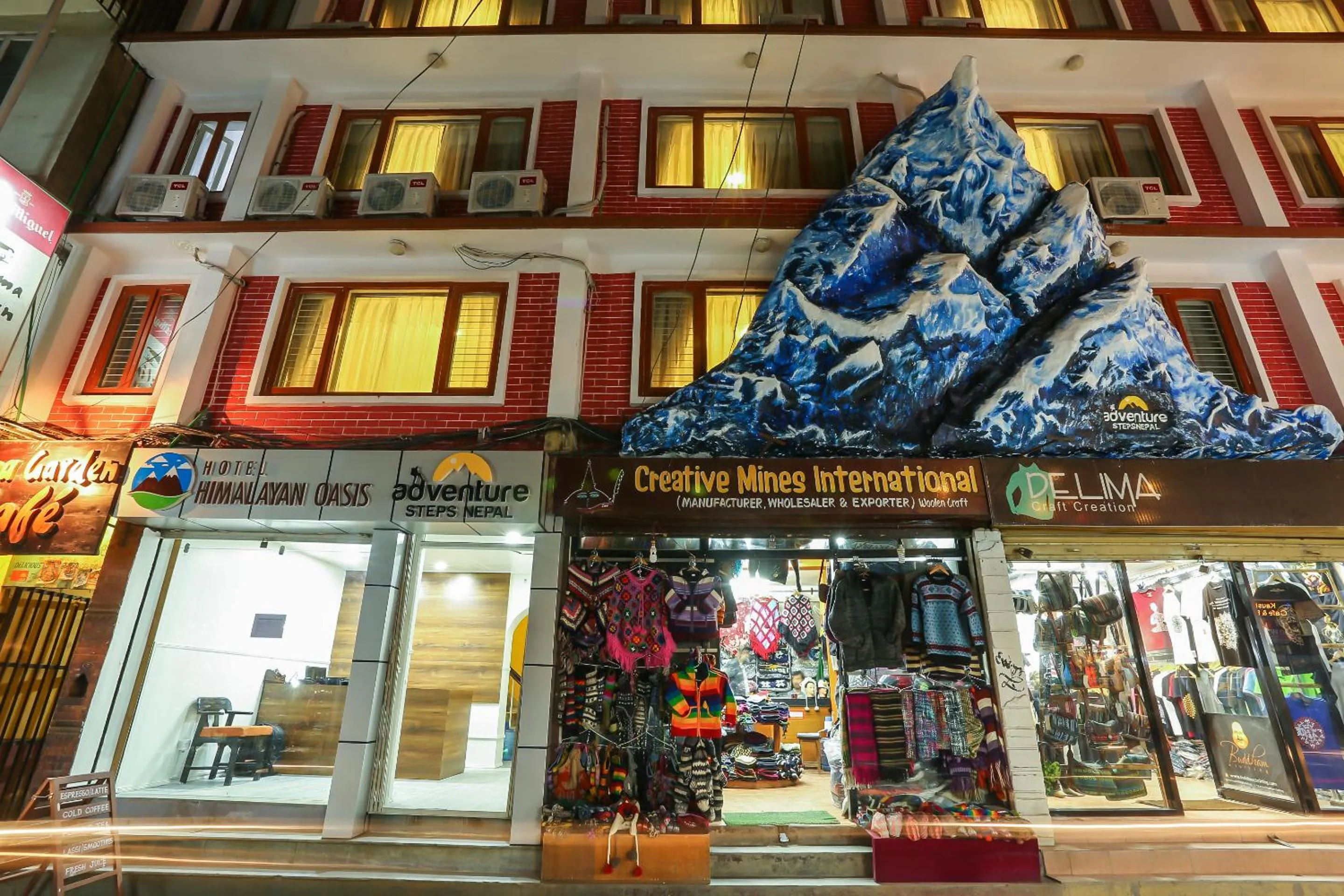 Property building in Hotel Himalayan Oasis