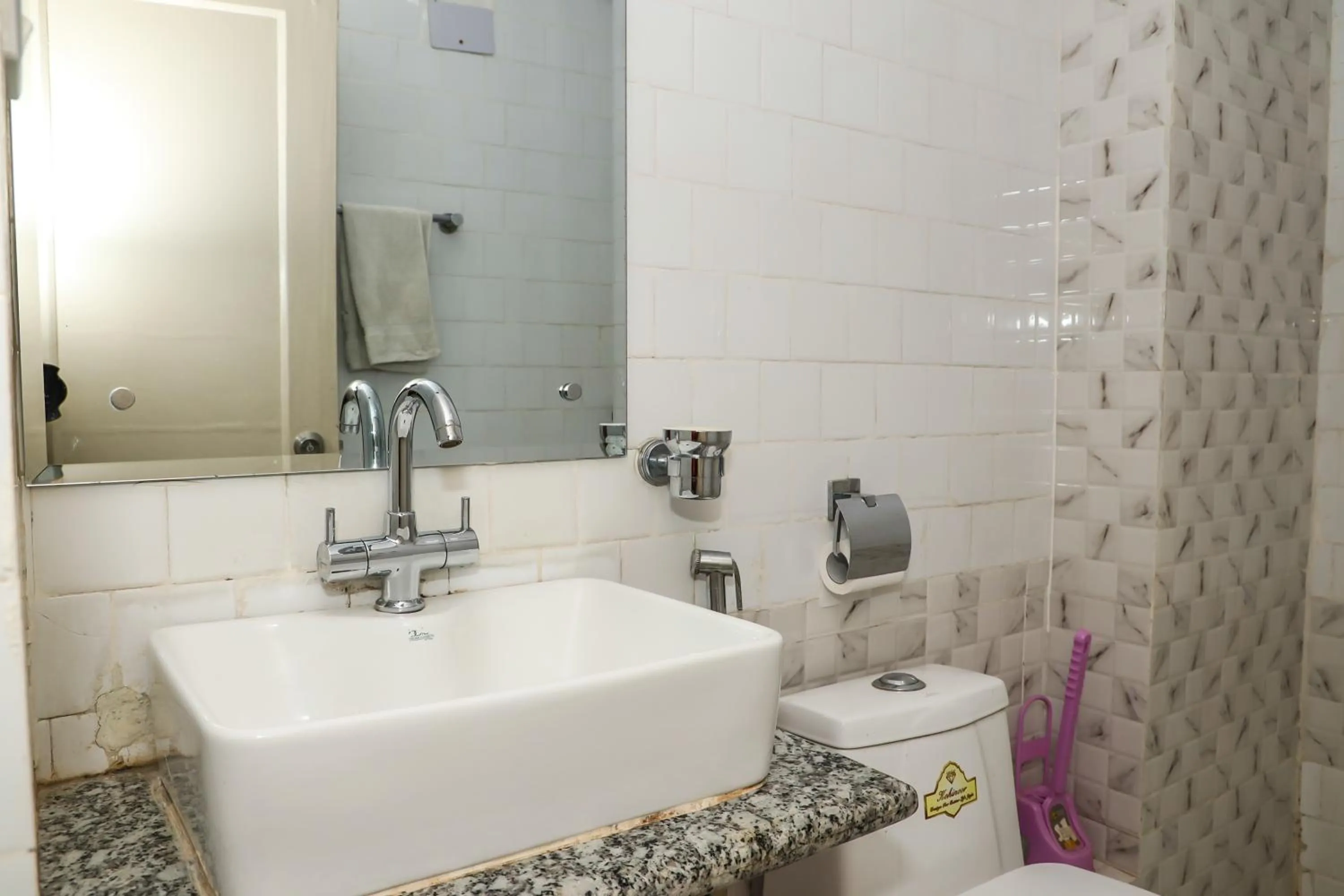 Bathroom in Hotel Himalayan Oasis