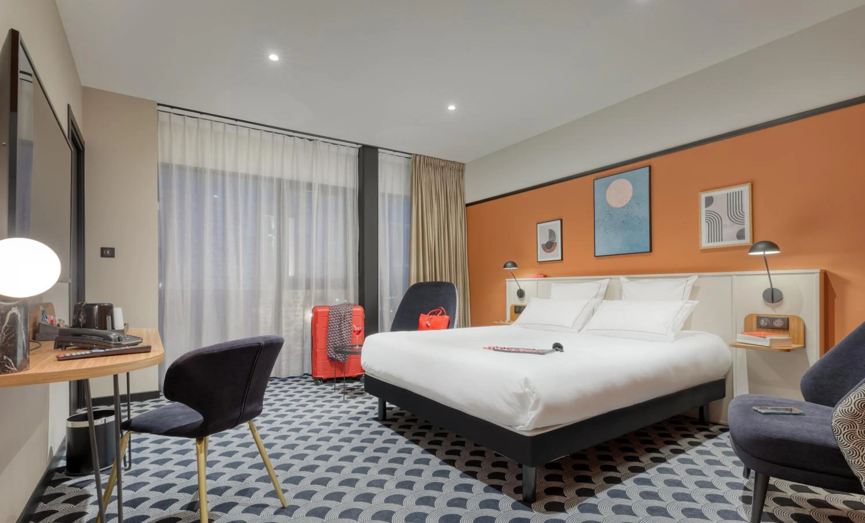 Photo of the whole room, Bed in Brit Hotel Les Voyageurs