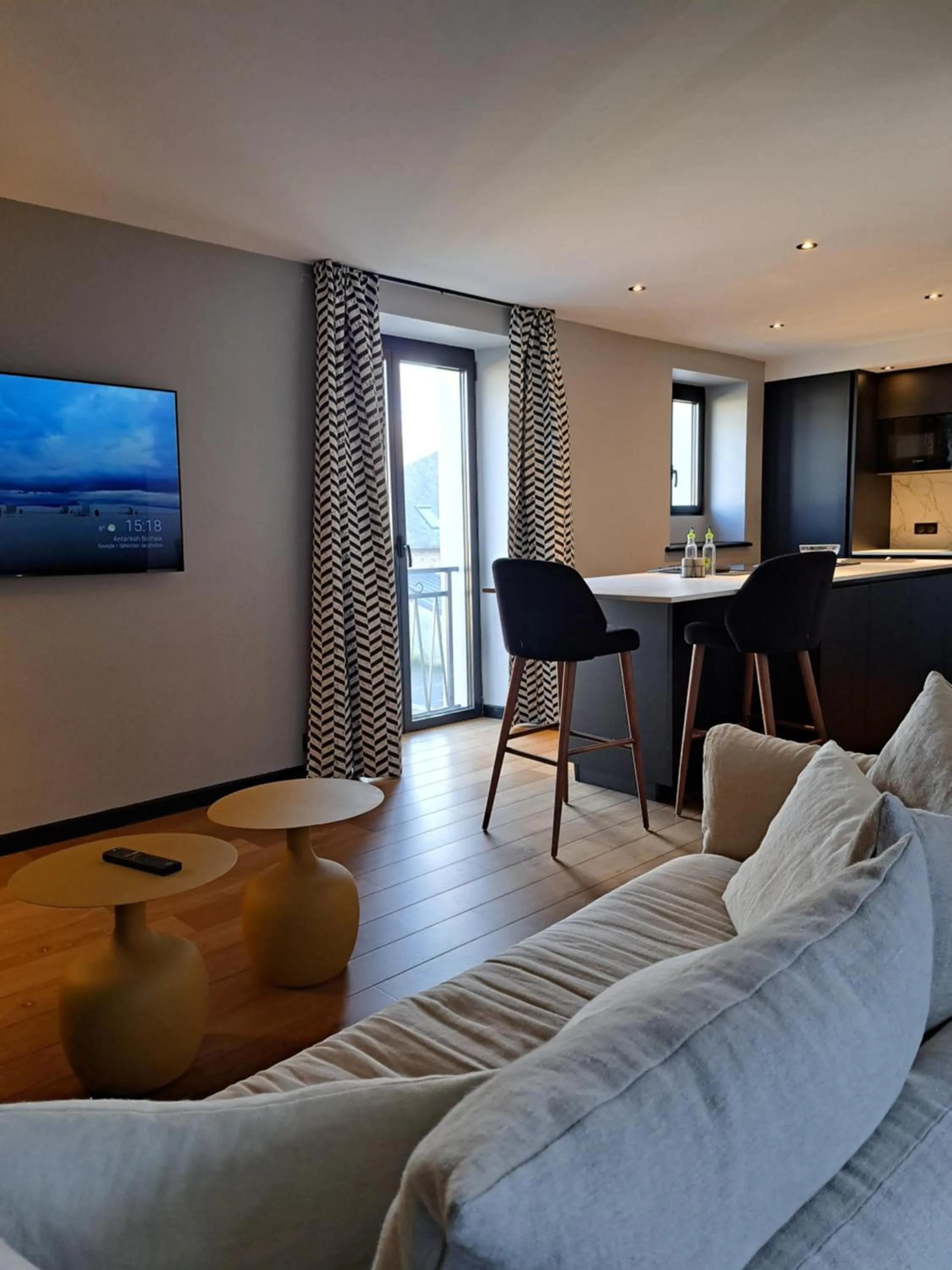 Kitchen or kitchenette in Brit Hotel Les Voyageurs